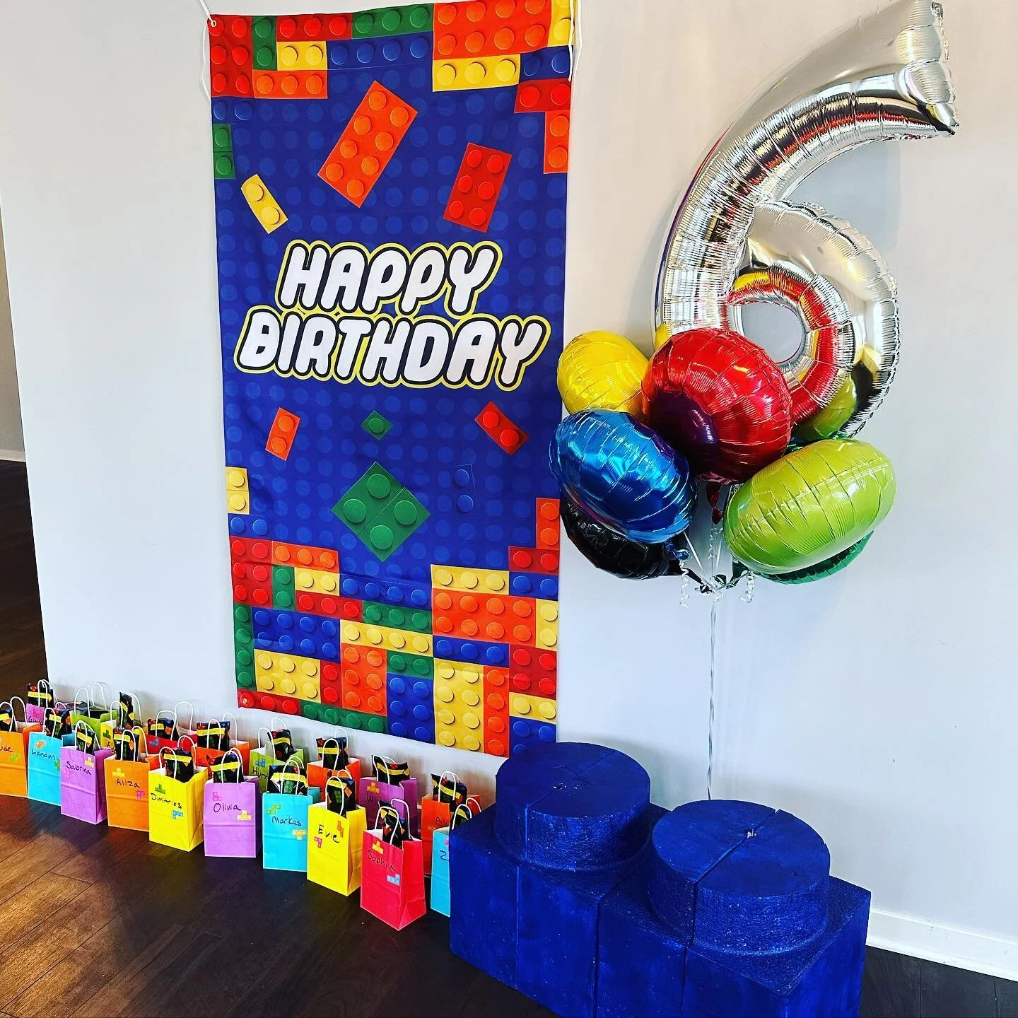 Book Now — The Confetti Lounge