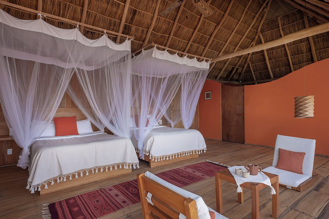 Rooms-EcoChicSuite_03.jpg