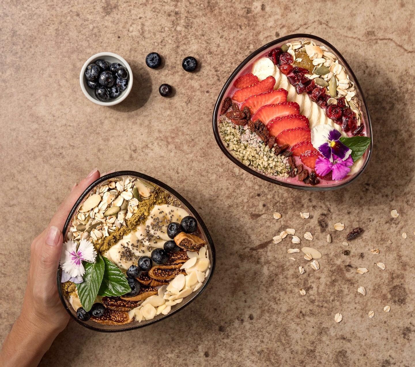 Magic in a bowl 🥣🫐🍓

𝑊𝑒𝑙𝑐𝑜𝑚𝑒 𝑡𝑜 𝑡ℎ𝑒 𝑓𝑒𝑒𝑙-𝑔𝑜𝑜𝑑 𝑙𝑖𝑓𝑒

_______________________

#Arcana #veganrestaurant  #coffeebar #playadelcarmen #healthyfood #veganfood