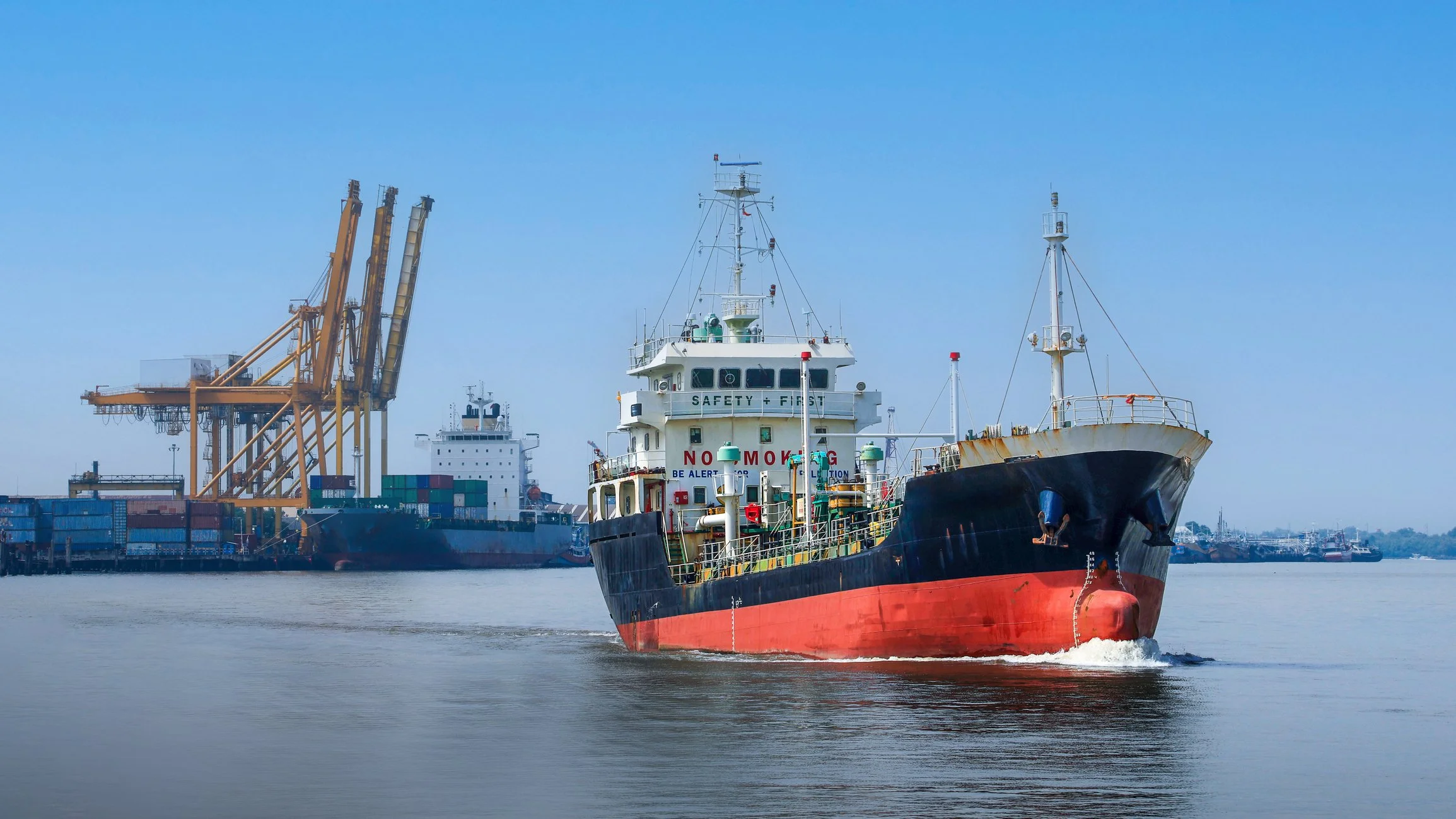 Frontieras and the Diesel Crisis: New Refining Capacity Outside the Chokepoints