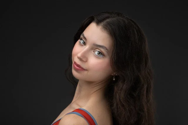 Claire Smith Headshot