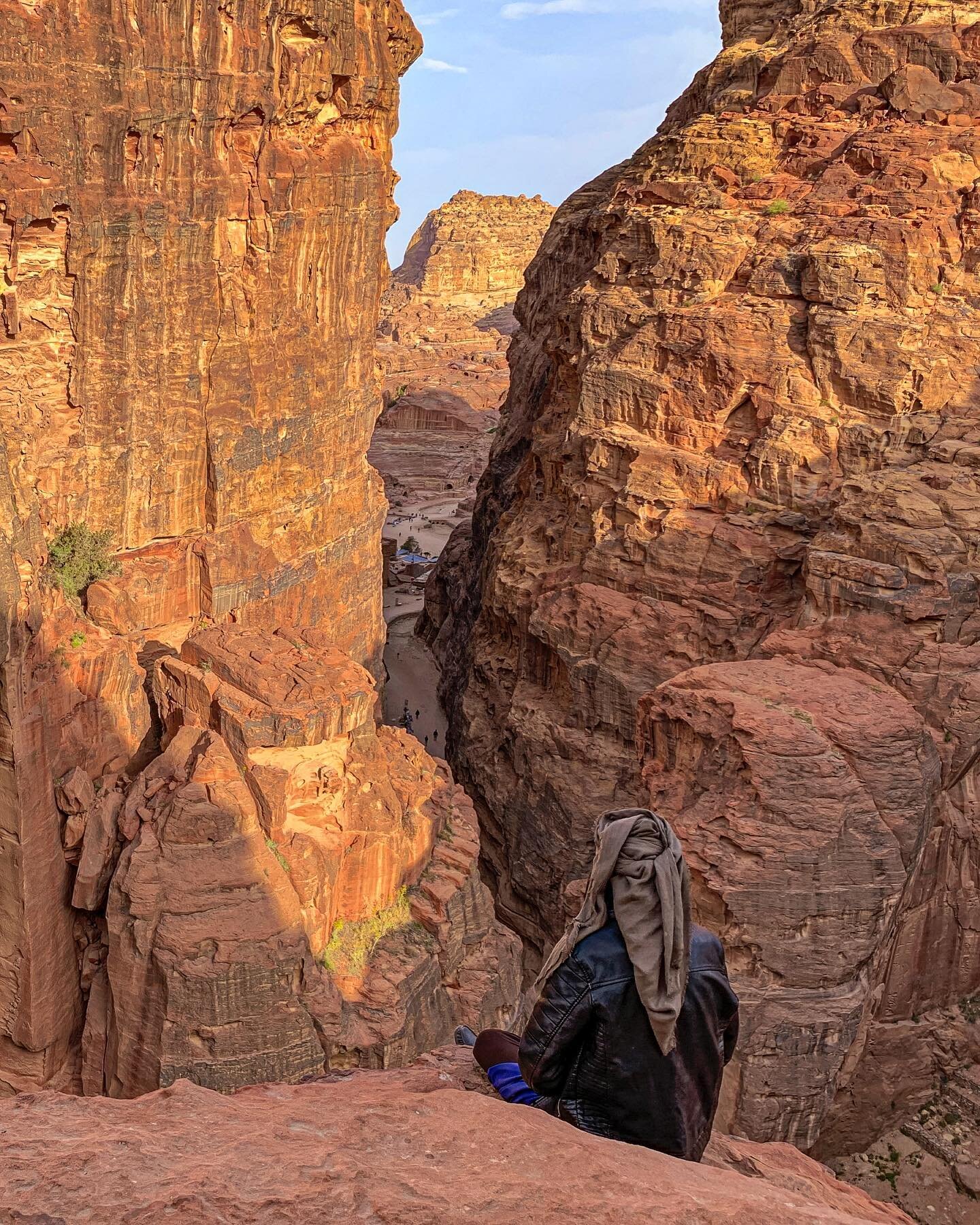 { Kingdom of time 🇯🇴}

#visitjordan #petra #petrajordan #petrajordan🇯🇴 #shareyourjordan #portrait #treasure #kingdomoftime #giordania #wanderlust #travelphotography