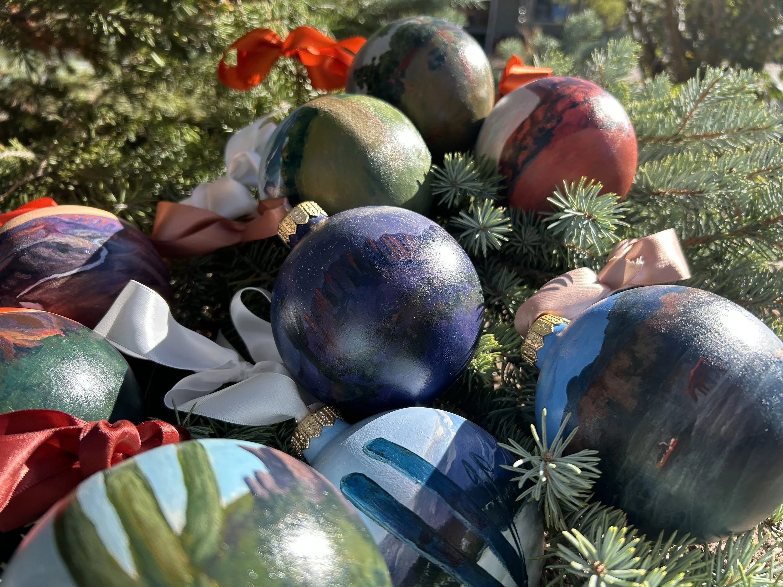 Hand+Painted+Ornaments+7.jpg