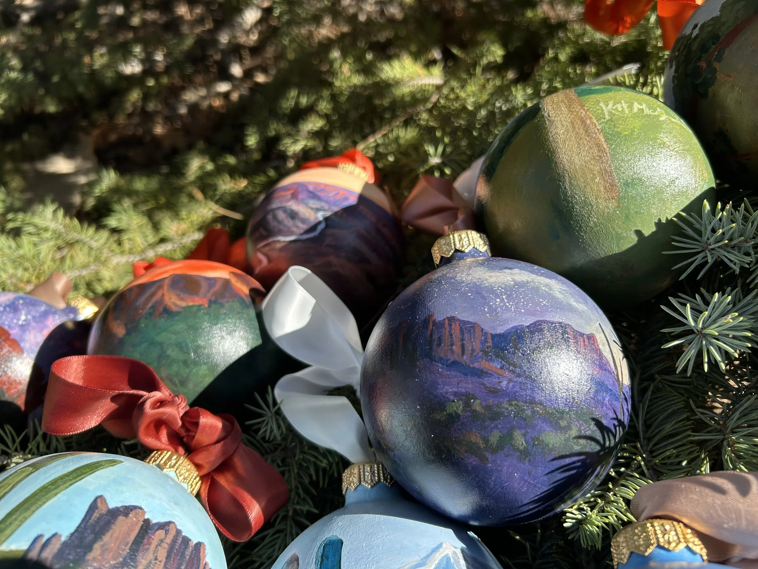 Hand+Painted+Ornaments+6.jpg