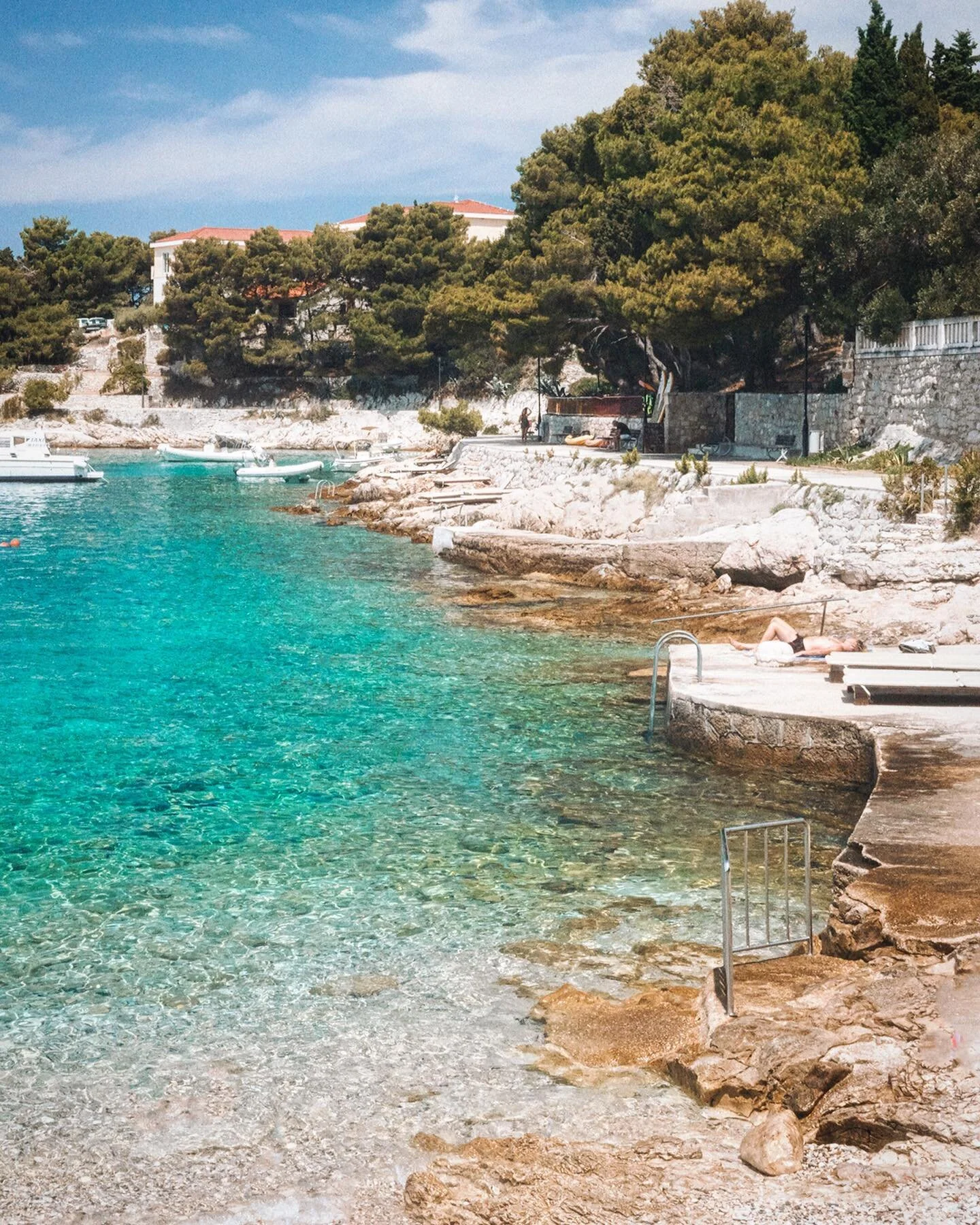 Here&rsquo;s my little love letter to my two favourite swim spots in the northern Hemisphere. 

The little Tutti Fruitti @beachtuttifrutti cove beach at the end of the path on island Hvar. I&rsquo;m really great friends with the owners. They honestly