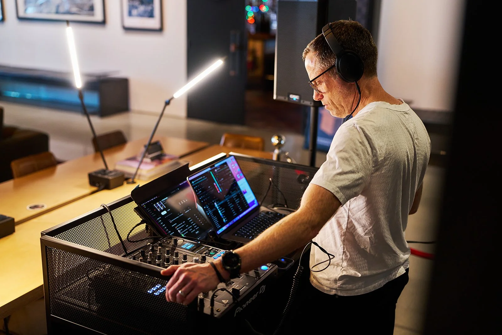DJ.JOHN_265_websize.jpg