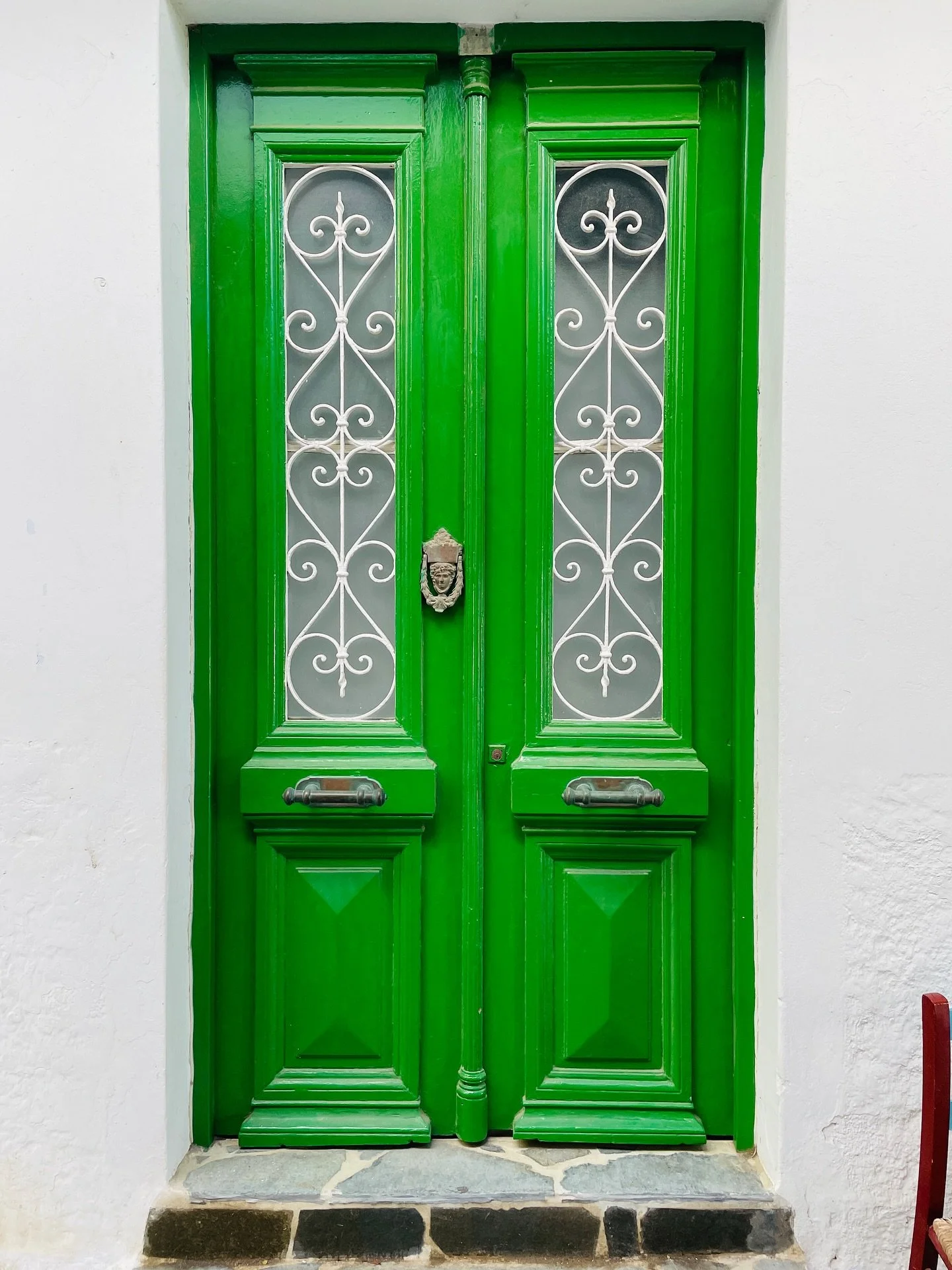 Every time I visit Europe, I really love taking photos of the doors. Is it the bright colors? The charming trim and detailed designs? Or maybe it's that the front door gives us the first glimpse of what&rsquo;s to come?  Let me know if you feel the s