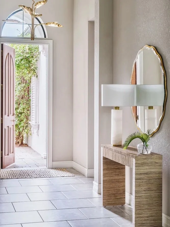 Welcome home! 🌿 Creating this foyer for our clients was an excellent collaboration, bringing together a coastal vibe with contemporary energy. See more of this project @sandraasdourianinteriors  photography @tristanheeb #foyerdecor #foyers #naplesin