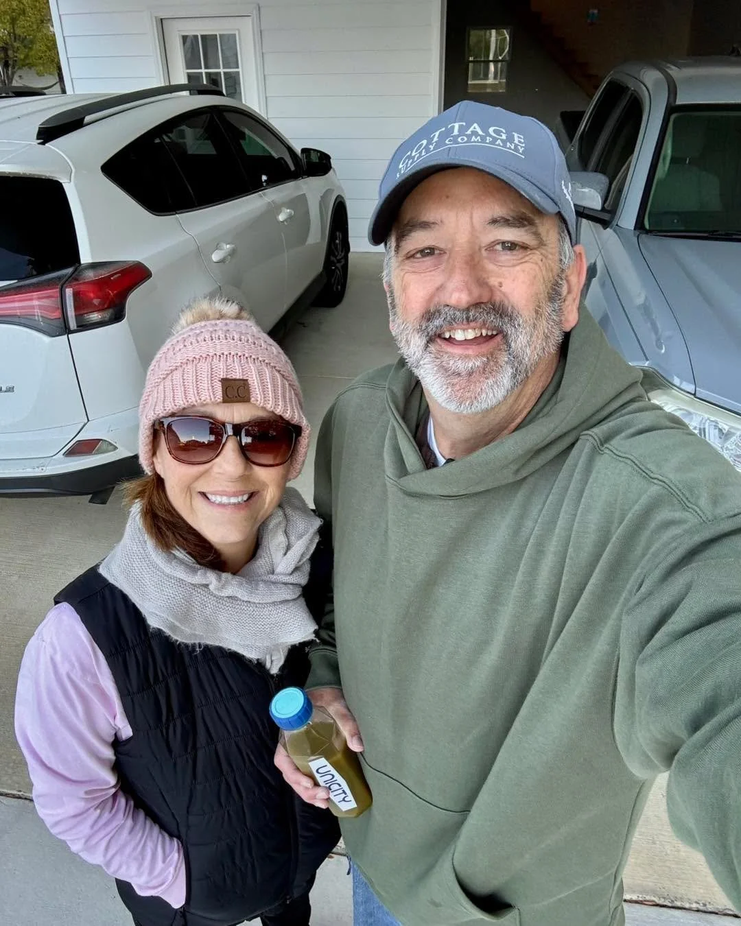 ☀️ Up early this morning and already tackling projects! D&rsquo;s working in the workshop on the grands&rsquo; space, and I&rsquo;m pulling down all the Christmas decorations. 🎄 Lots of fun videos coming next week &mdash; stay tuned!