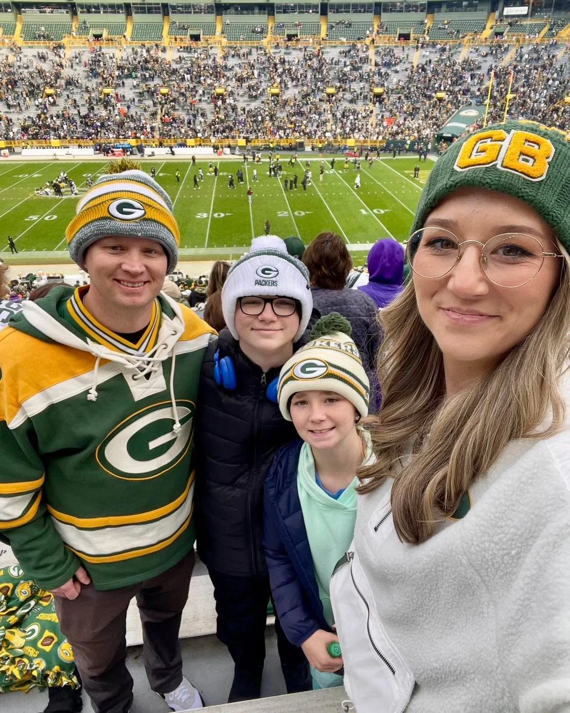 We are so happy for our sweet Lambson Family. Watching the Packers play at Lambeau Field has been on their bucket list, and today they got to check it off. 💚 🏈 💛