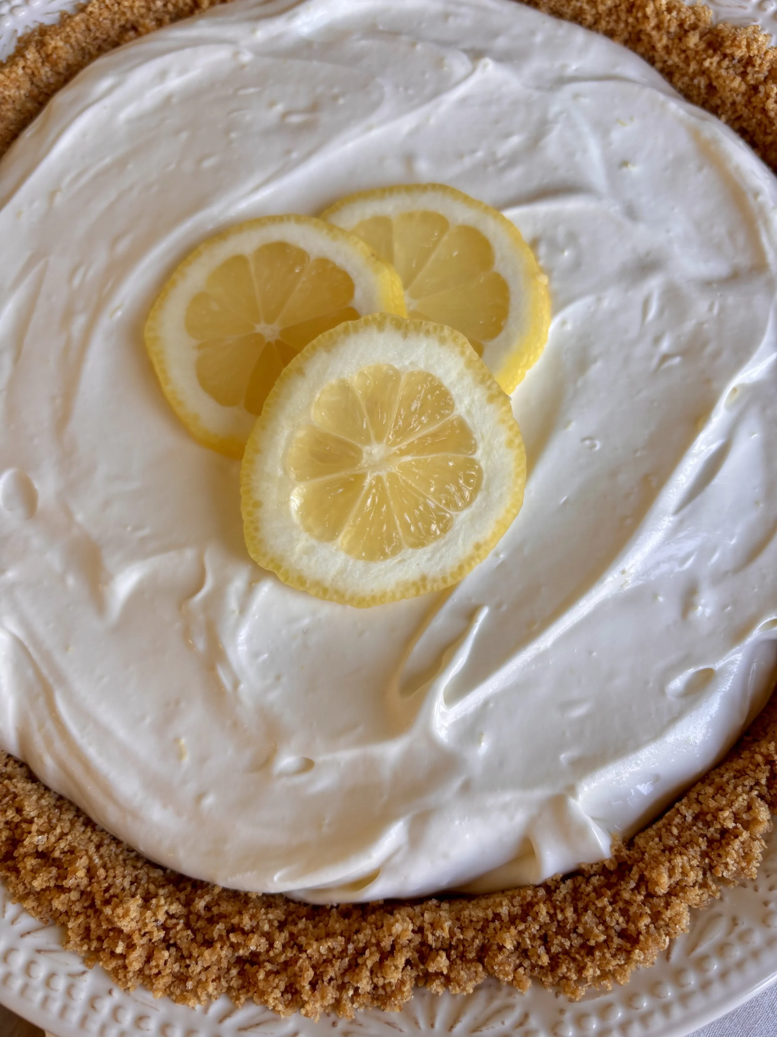 No-Bake Lemon Cheesecake Pie