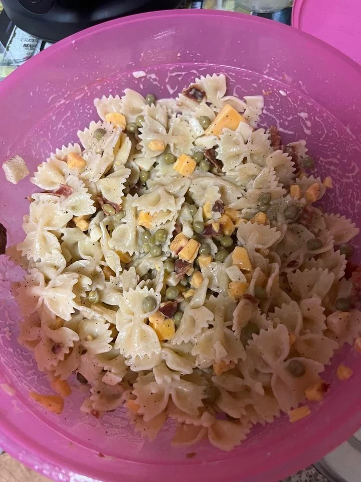 From YOUR kitchen to  MINE! 💖

Sweet follower Jackie made my Easy Bacon Ranch Pasta Salad using Bowtie Pasta!  Doesn't this look so yummy??!! 

Thank you so much for sharing this photo with me sweet friend!