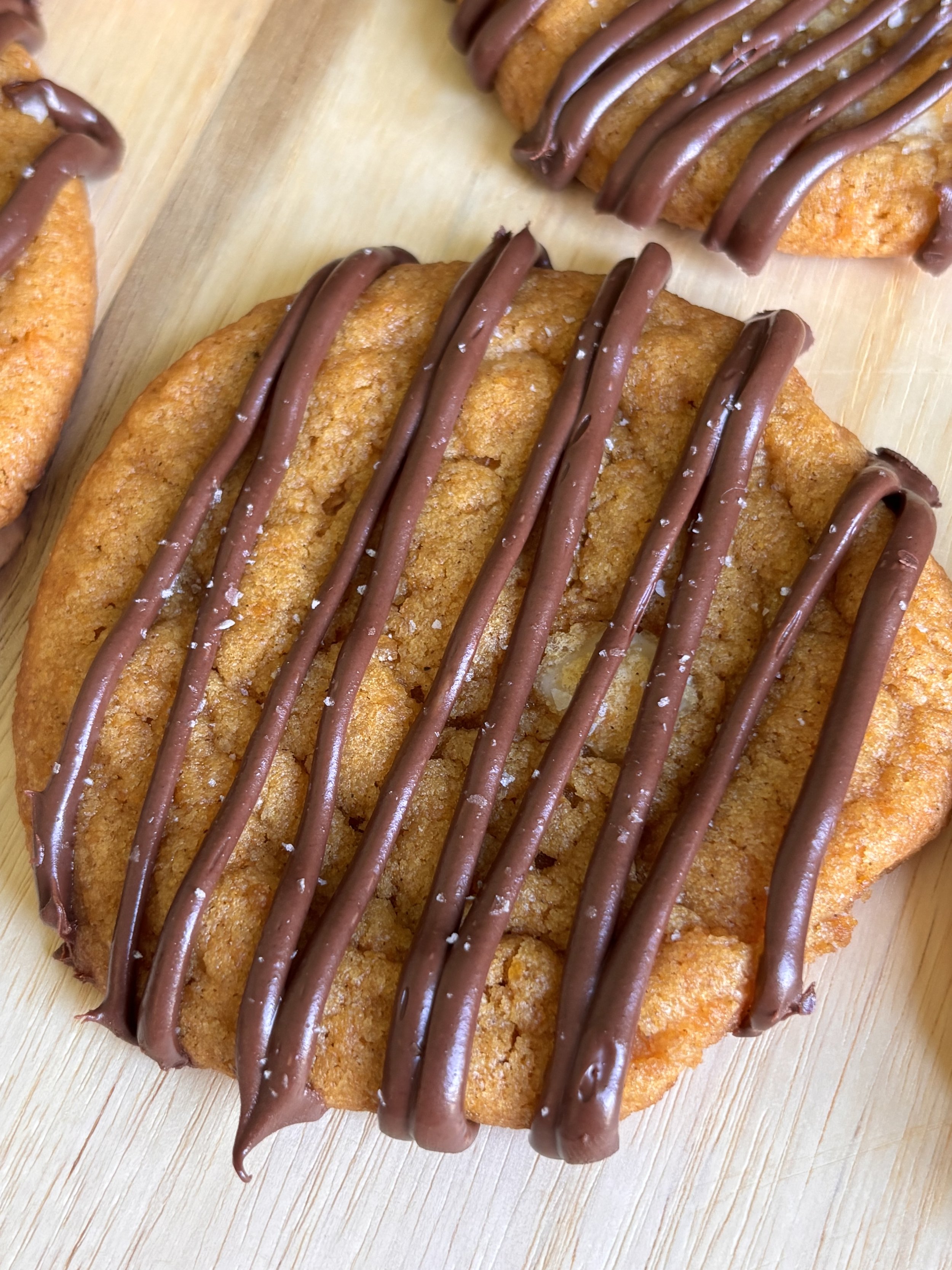 Pumpkin Chocolate Drizzle Cookies