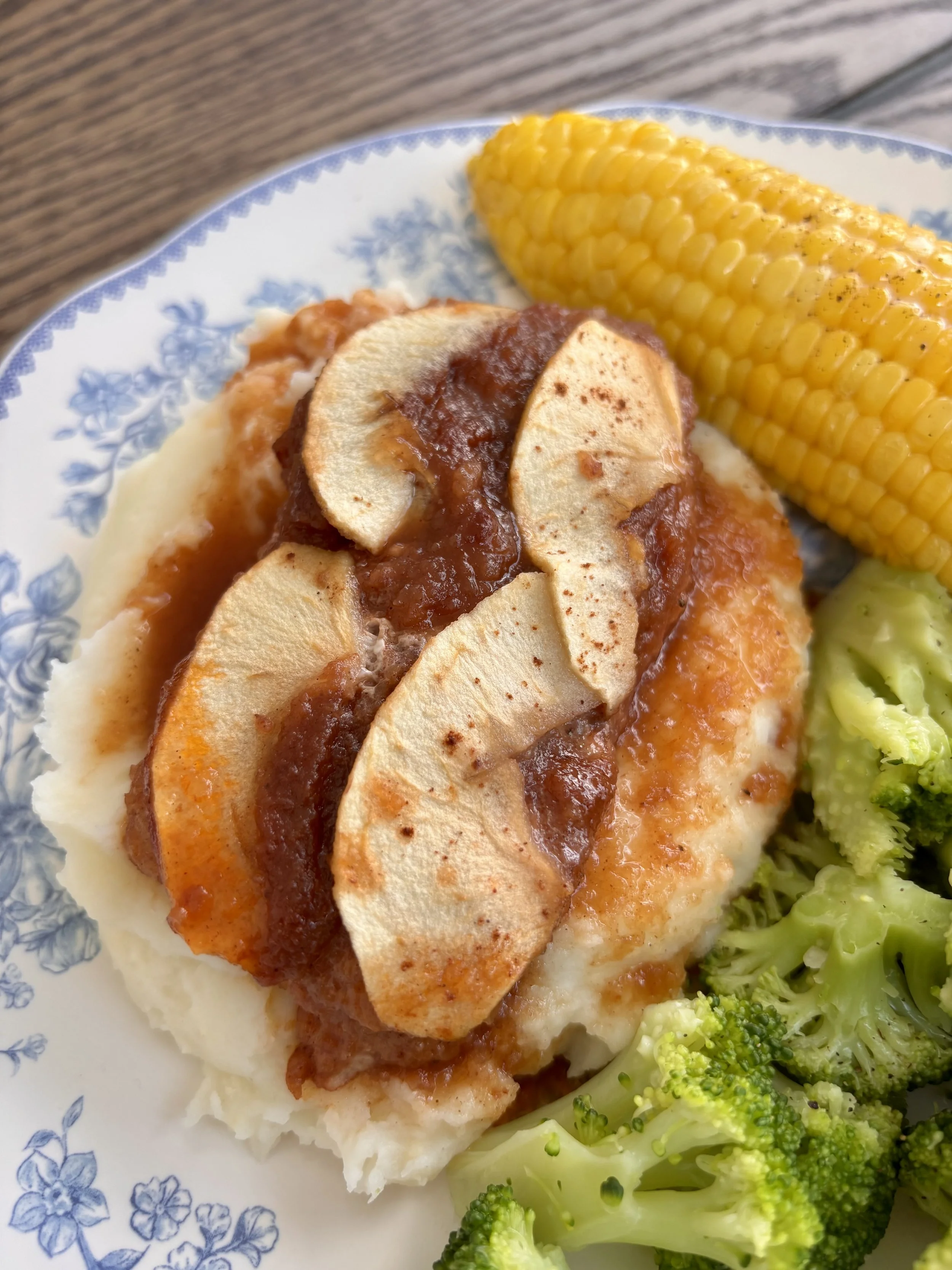 Apple BBQ Pork Chops