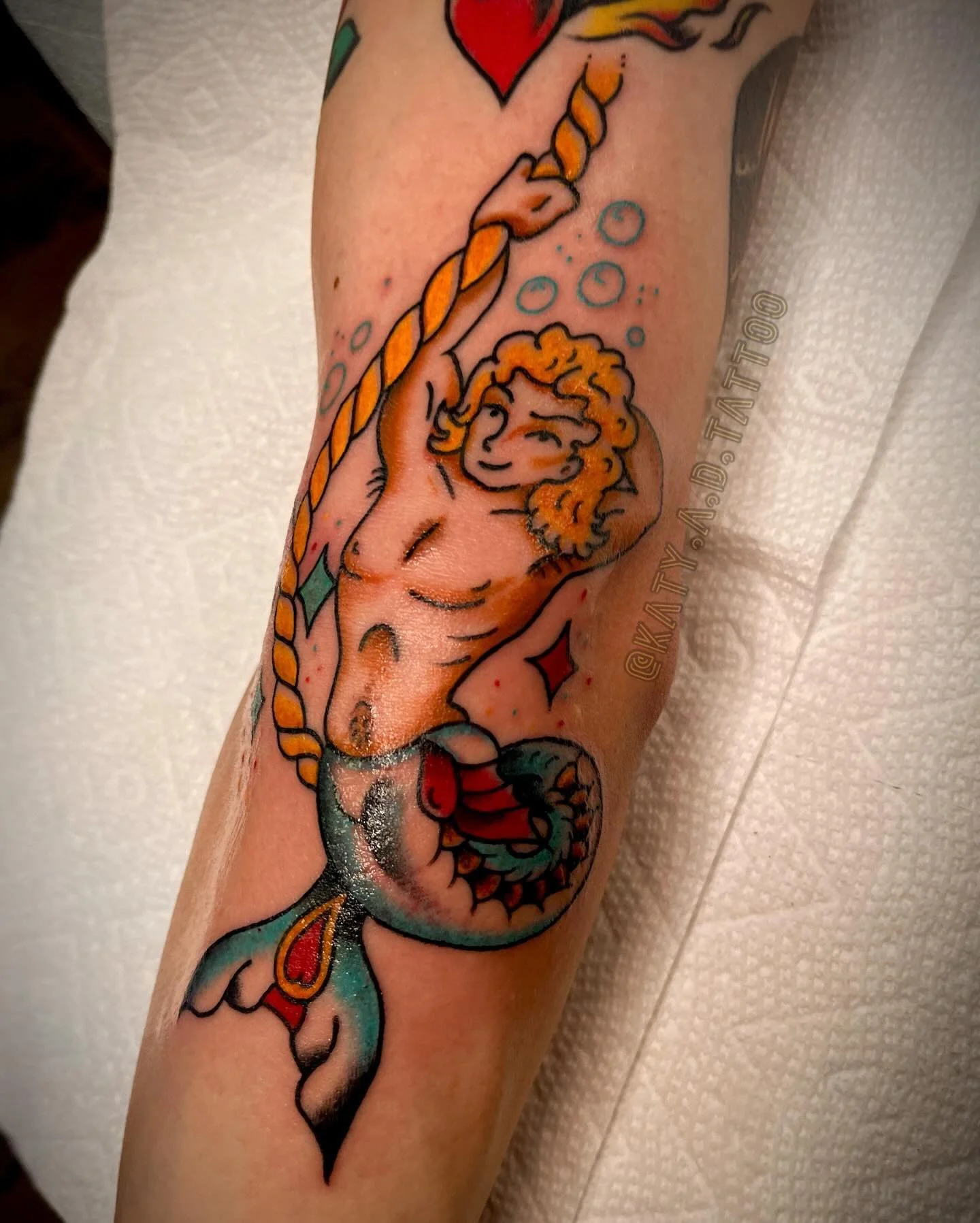 sezzy lil merman 🧜🏼&zwj;♂️🫧 from my pride flash 🏳️&zwj;🌈 in a wiggy wild spot 😋  inspired by an old #sailorjerry mermaid flash piece. 
📲 text me 24/7 to chat
(っ◔◡◔)っ &hearts; (𝟐𝟔𝟕)𝟐𝟎𝟔-𝟐𝟒𝟗𝟕 &hearts;
 ✨𝐨𝐦𝐠𝐢𝐭𝐬𝐤𝐚𝐭𝐲𝐚𝐝.𝐜𝐨𝐦✨ 
