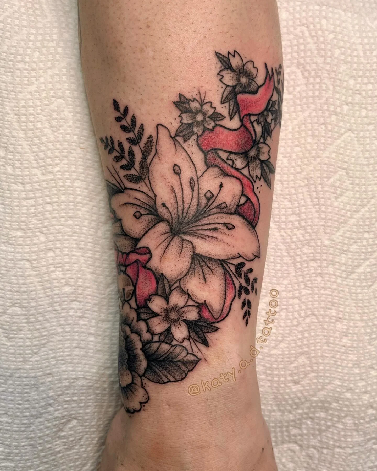 This is a COVER-UP 🥸🌺 I LOVE cooking up coverups that don't just hide the old tattoo, but also stand alone as art worthy of love and admiration - just like you! 😋🎀😘🖼️🐈💐 swish for vid ➡️

📲 text me 24/7 to chat
&hearts; (𝟐𝟔𝟕)𝟐𝟎𝟔-𝟐𝟒𝟗?