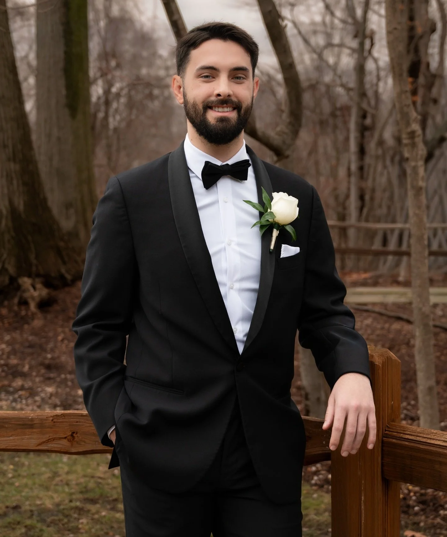 The calm moments before &ldquo;I do.&rdquo; 🤍