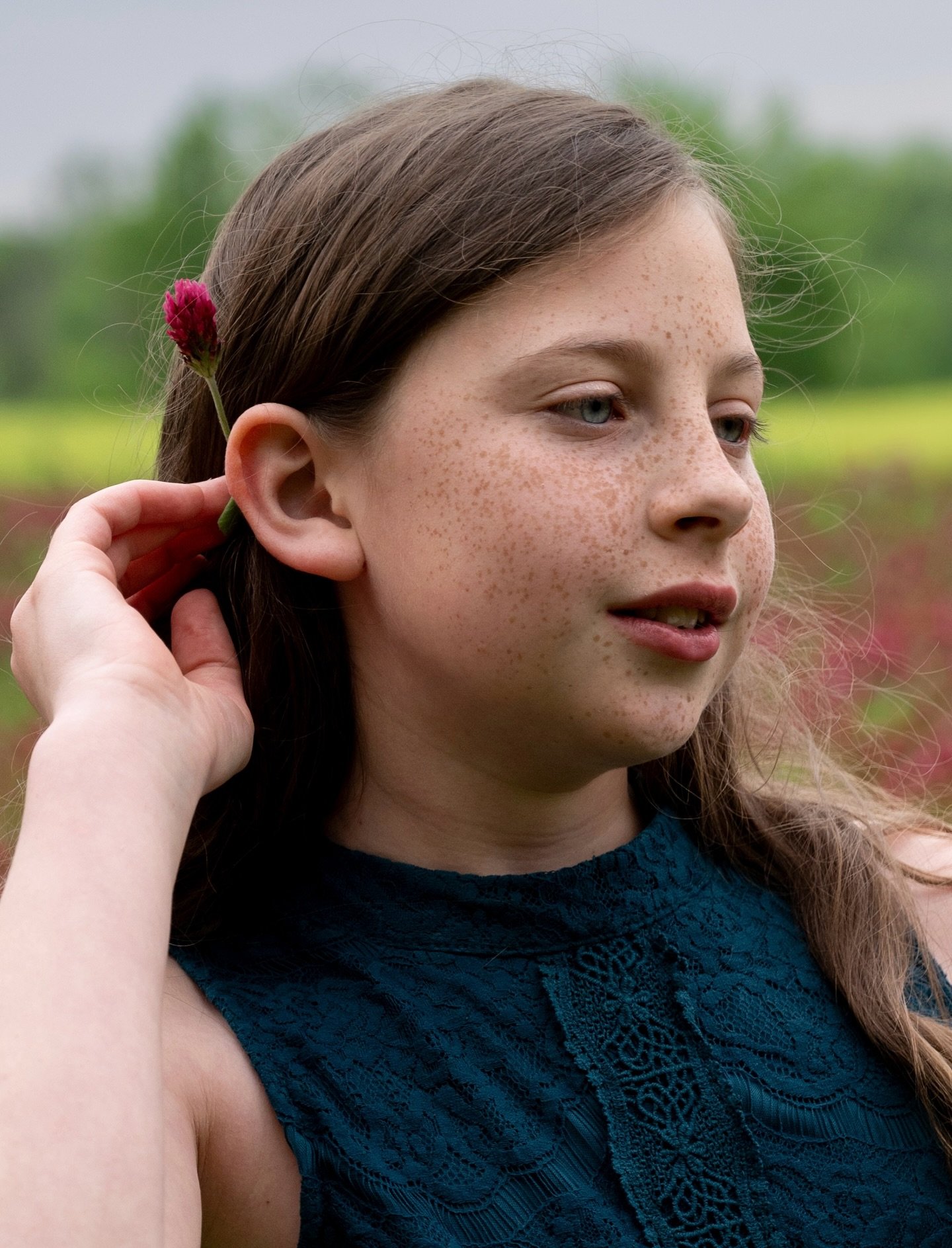 And just like that, it&rsquo;s the first day of #spring &hearts;️ if you&rsquo;re looking for a way to celebrate the changing season, my book is open for April and I have several of my favorite spring locations ready for golden hour bookings. #clevel