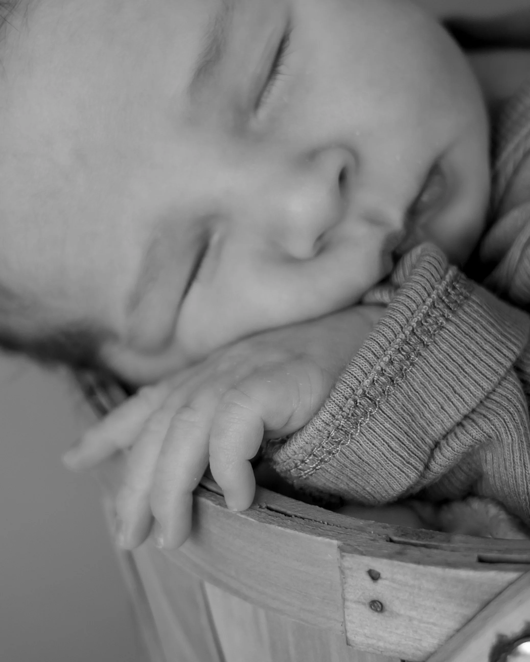 Luckwitz Cleveland Newborn Photography-2.jpg