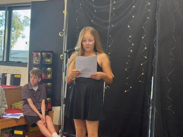 Speech_graduation_Cayley.jpg