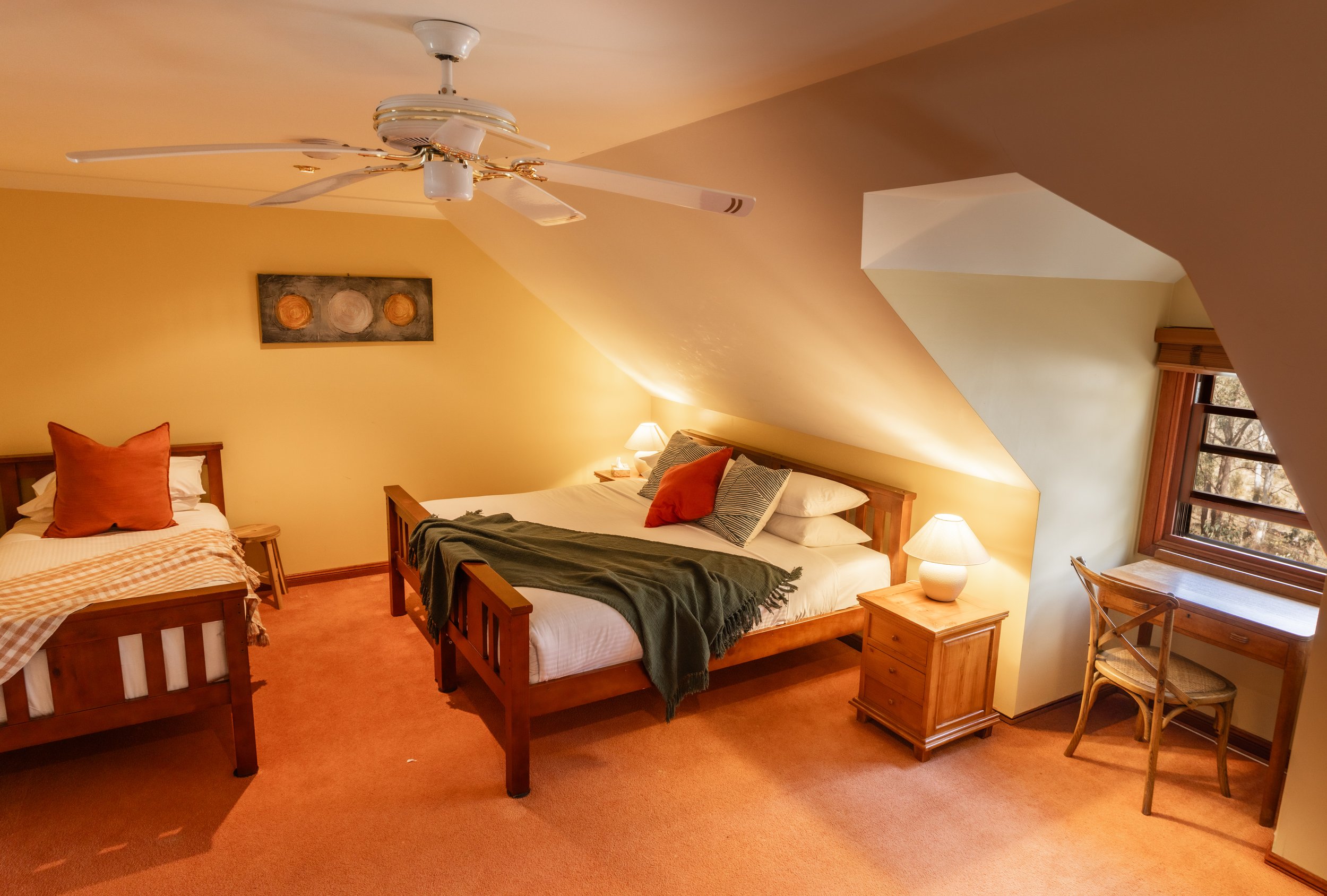 Yoga retreat - Illowra House Moonlight room