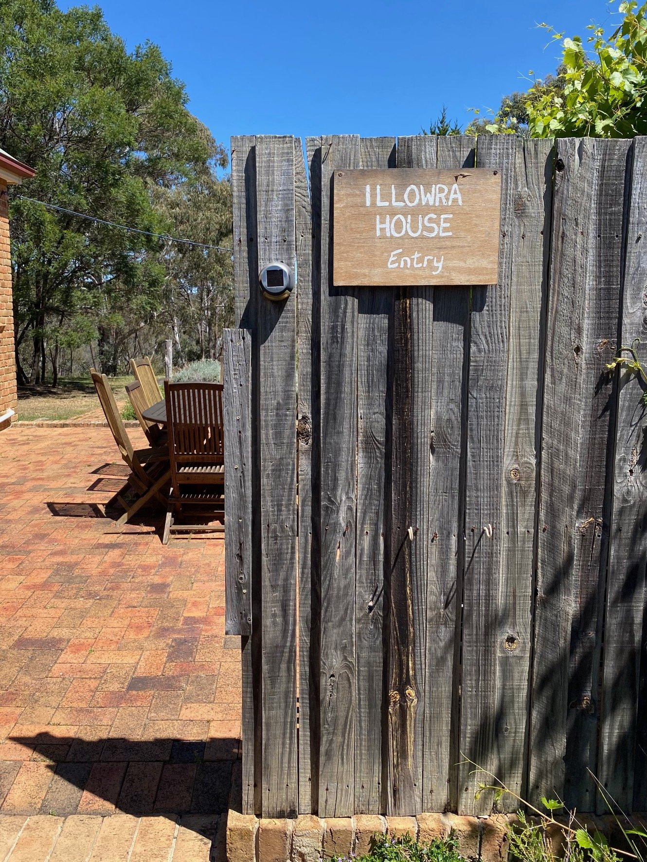 Yoga retreat - Illowra house gate