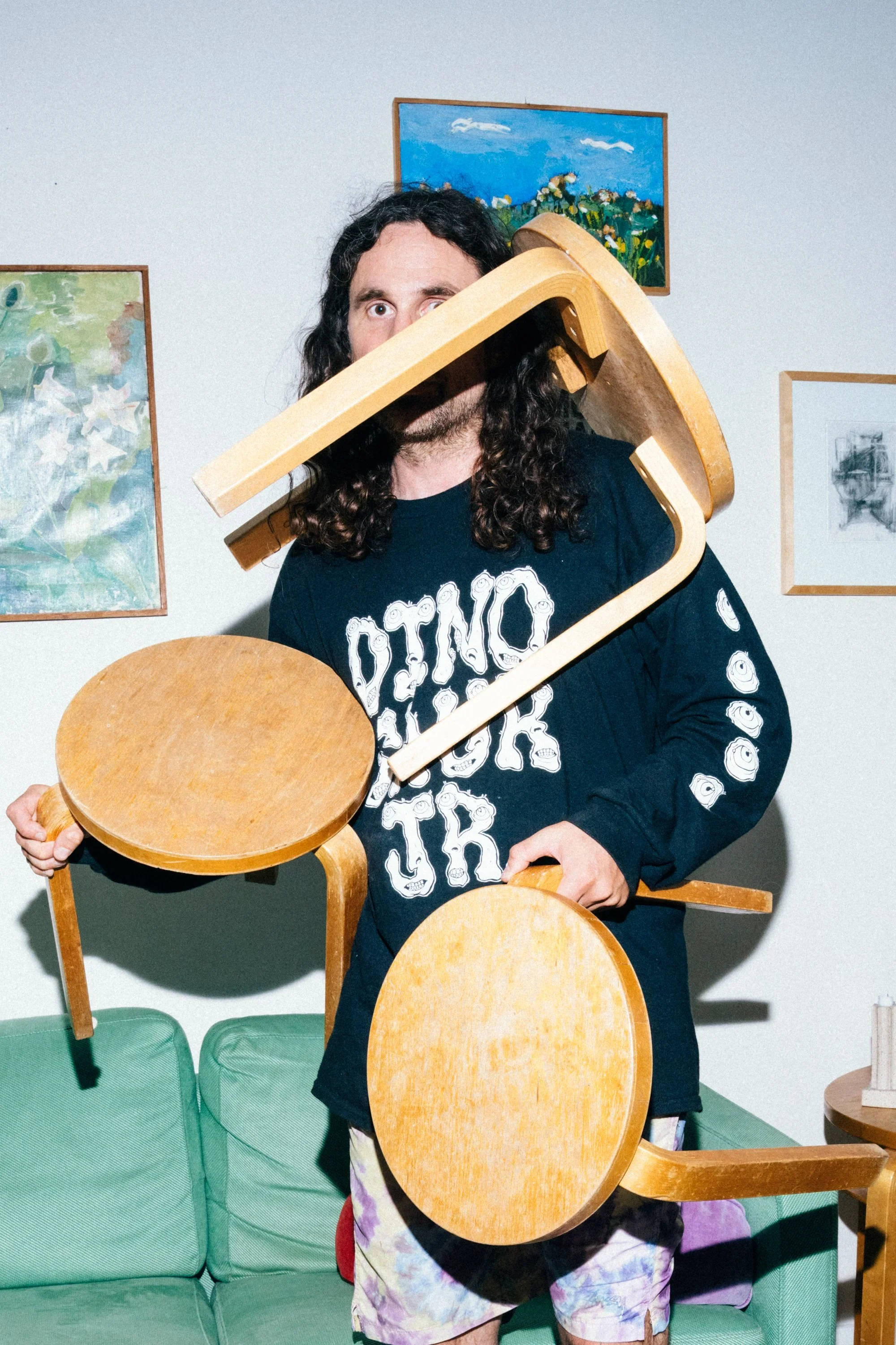 Dal pulito perfetto allo sporco sovrailluminato. L’imperfezione come nuovo linguaggio fotografico.