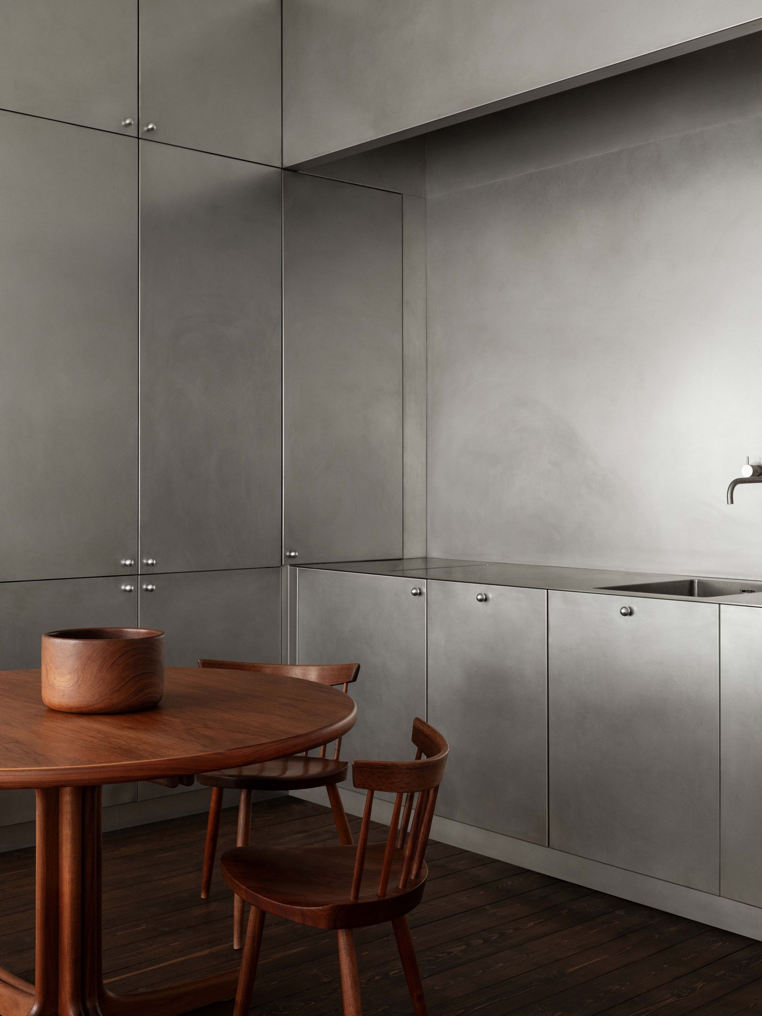 L'acciaio e la fine del decennio morbido.