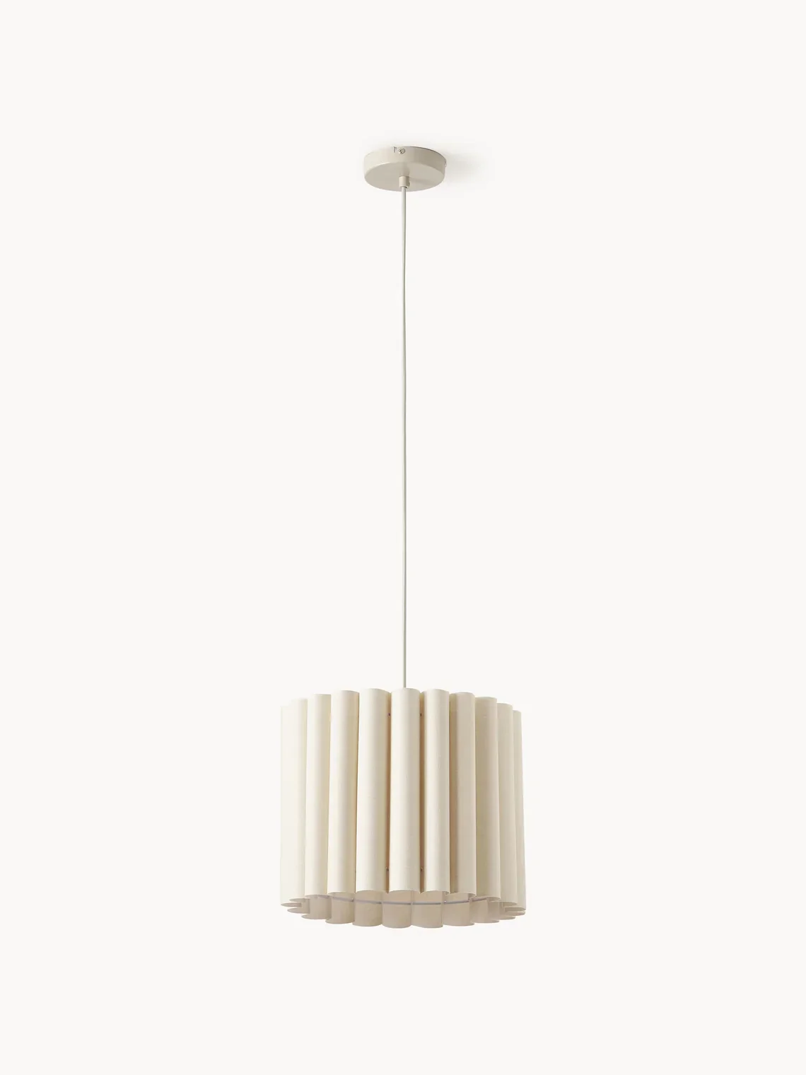 Lampadario moderno bianco con design a cilindri sospeso dal soffitto.