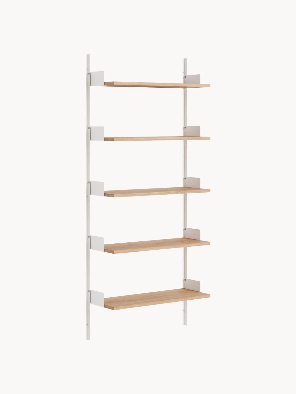 Scaffale con ripiani di legno e struttura bianca