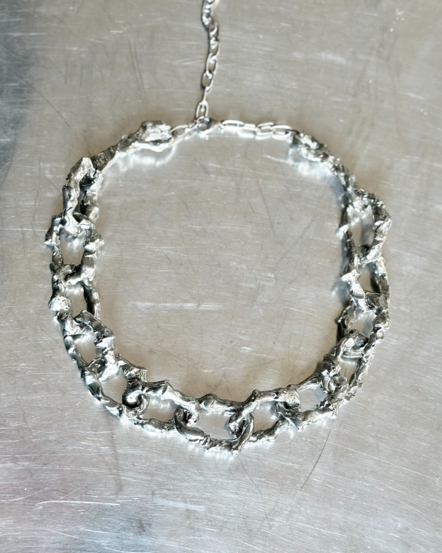 Sculpted Chain