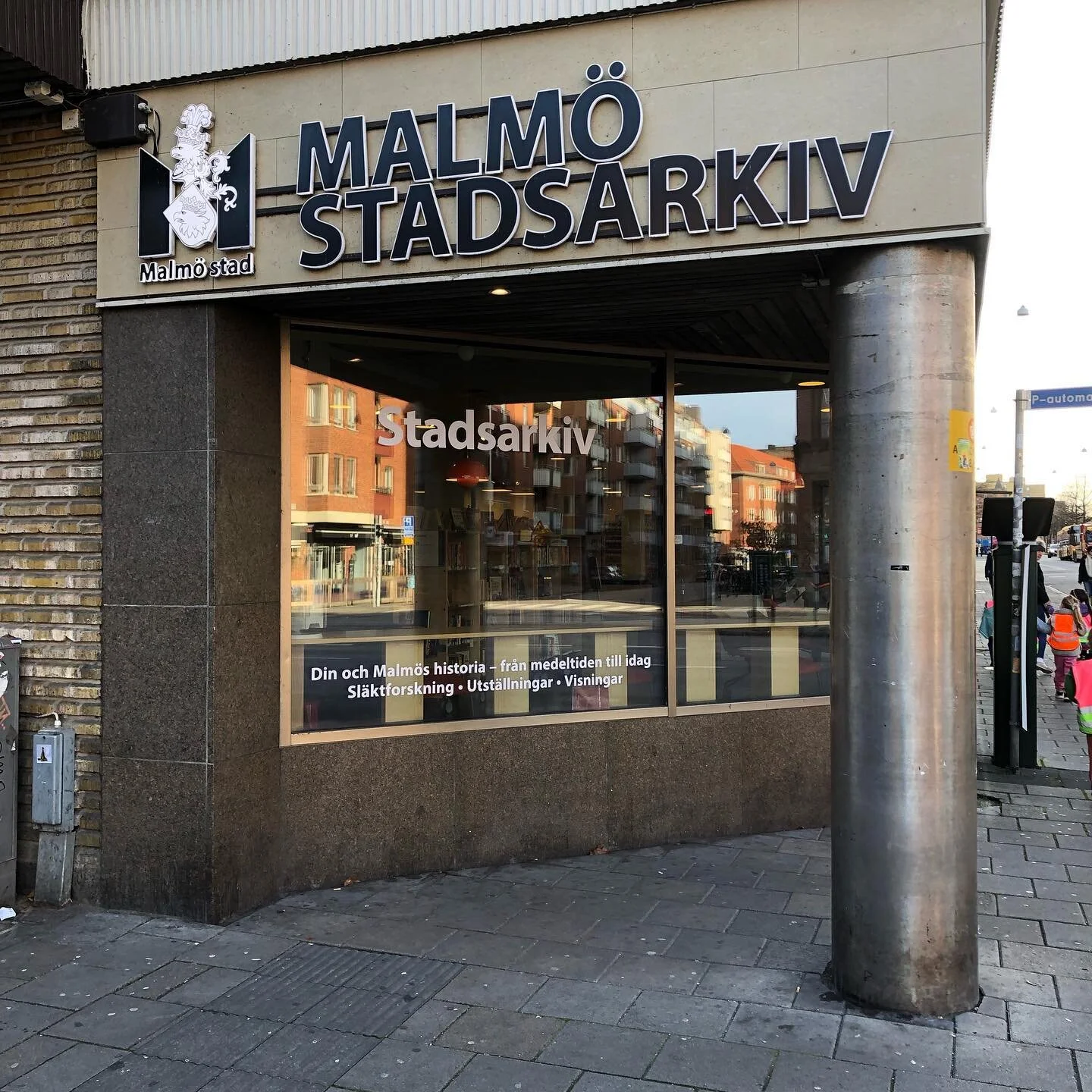 Banned books - censured culture - Freedom of speech - democracy - read and borrow here at the Dawit Isaak library, Stadsarkivet, Malm&ouml;. 

It has been a pleasure to work with local children in a creative workshop at Stadsarkivet in Malm&ouml;, th