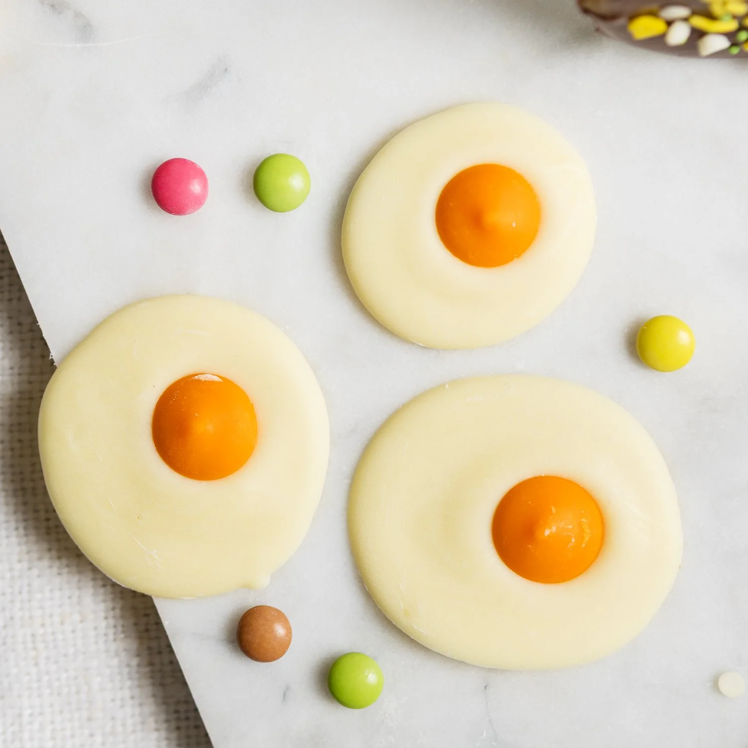 luxury white chociate eggs made with 36% cocoa white chocolate from Colombia