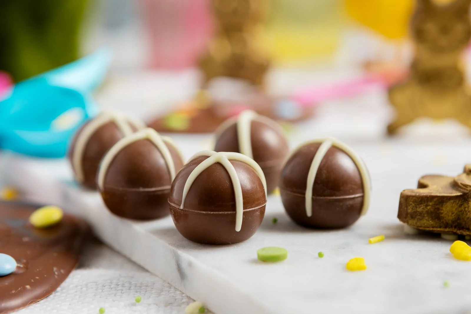 hot cross bun truffles that have been hand made and taste delicious