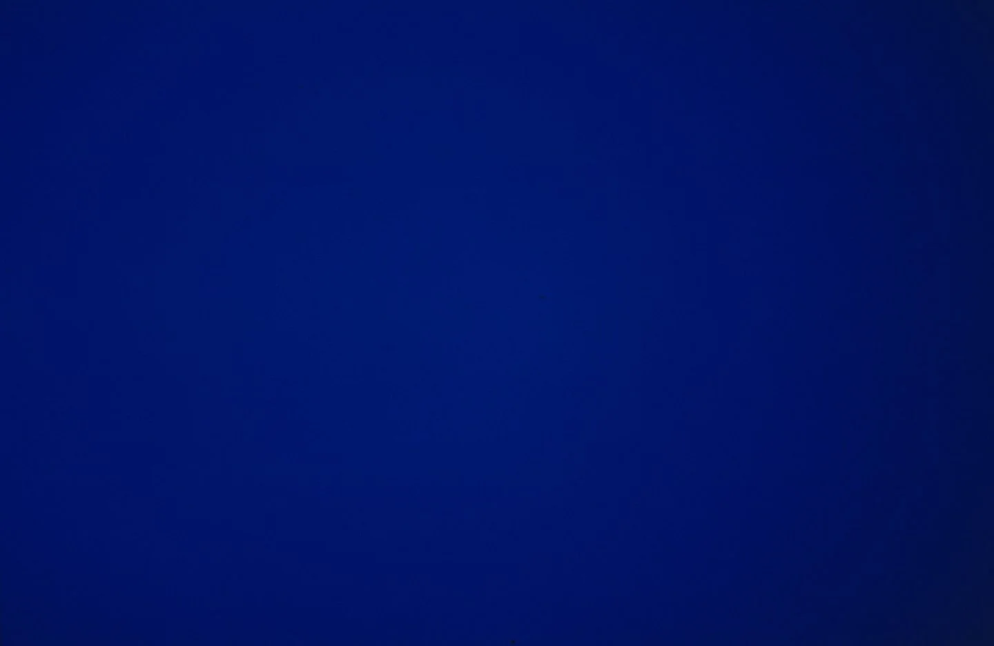 Its winter, the sky is blue / Diagonale de Vide
