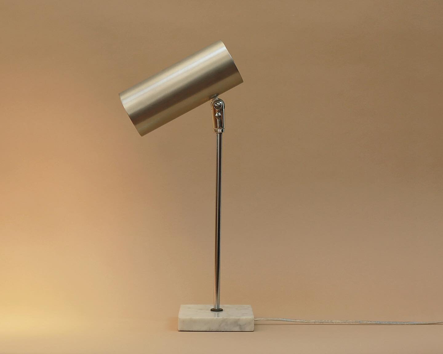 Vintage marble, chrome and aluminum desk lamp, 1970s. Attributed to Koch and Lowy. Find her on @1stdibs auctions. Link in Bio.

#vintagelighting