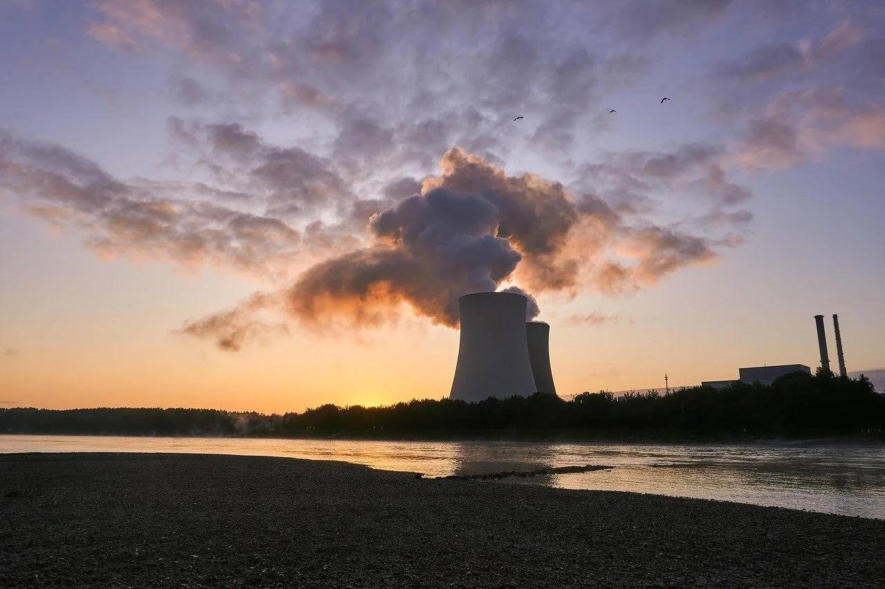 nuclear-power-plant-4535758_1280.jpg