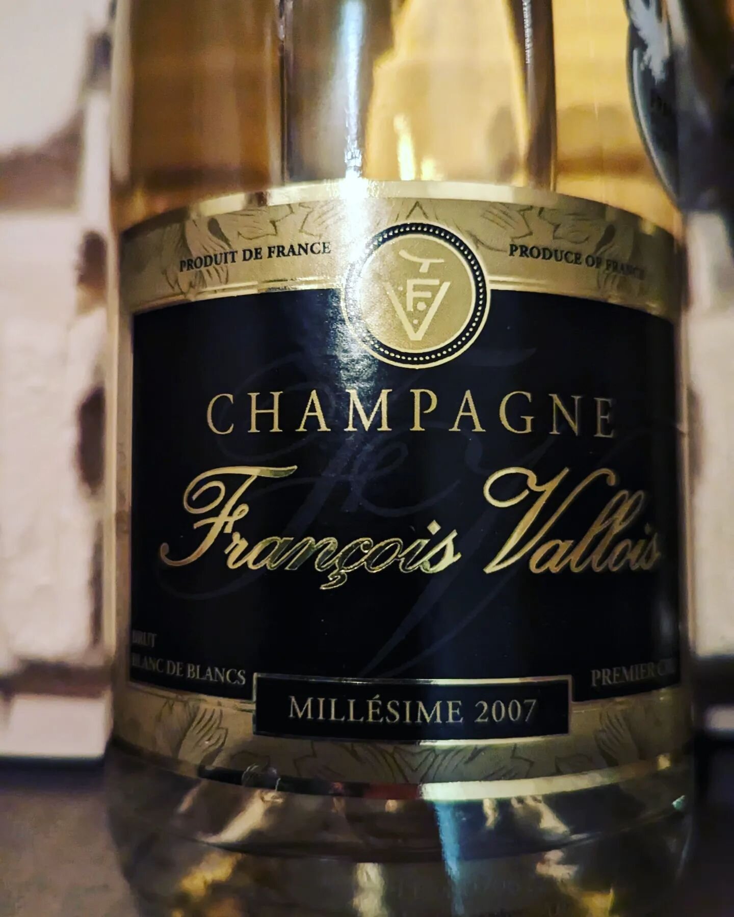 Blanc de blanc vintage 2007
Francois Vallois 
@kaaswine 

Denne champagne er en oplevelse udover det normale.

Perfekt til at sk&aring;le weekenden ind efter en lang arbejdsuge.