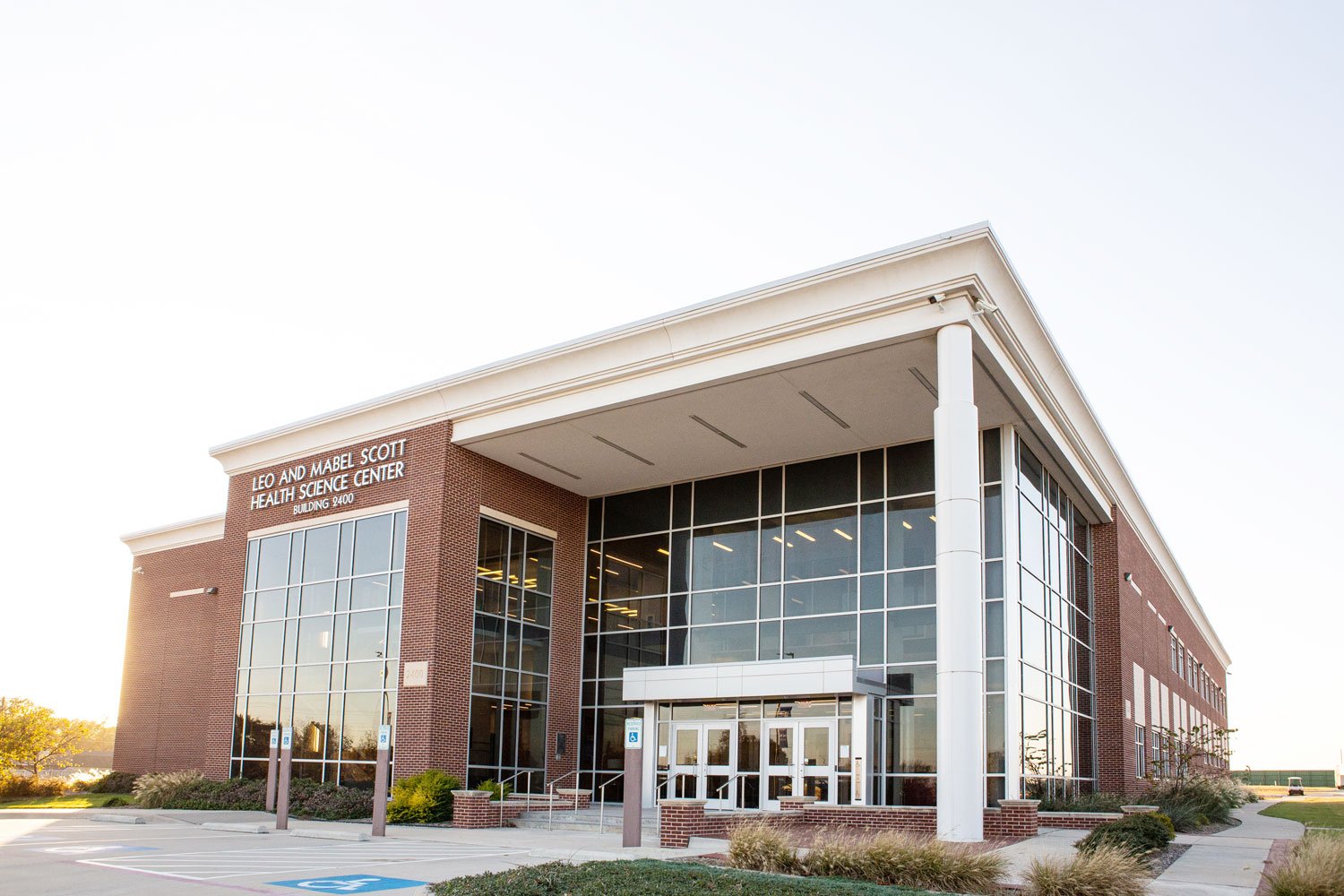 Leo and Mabel Scott Health Science Center