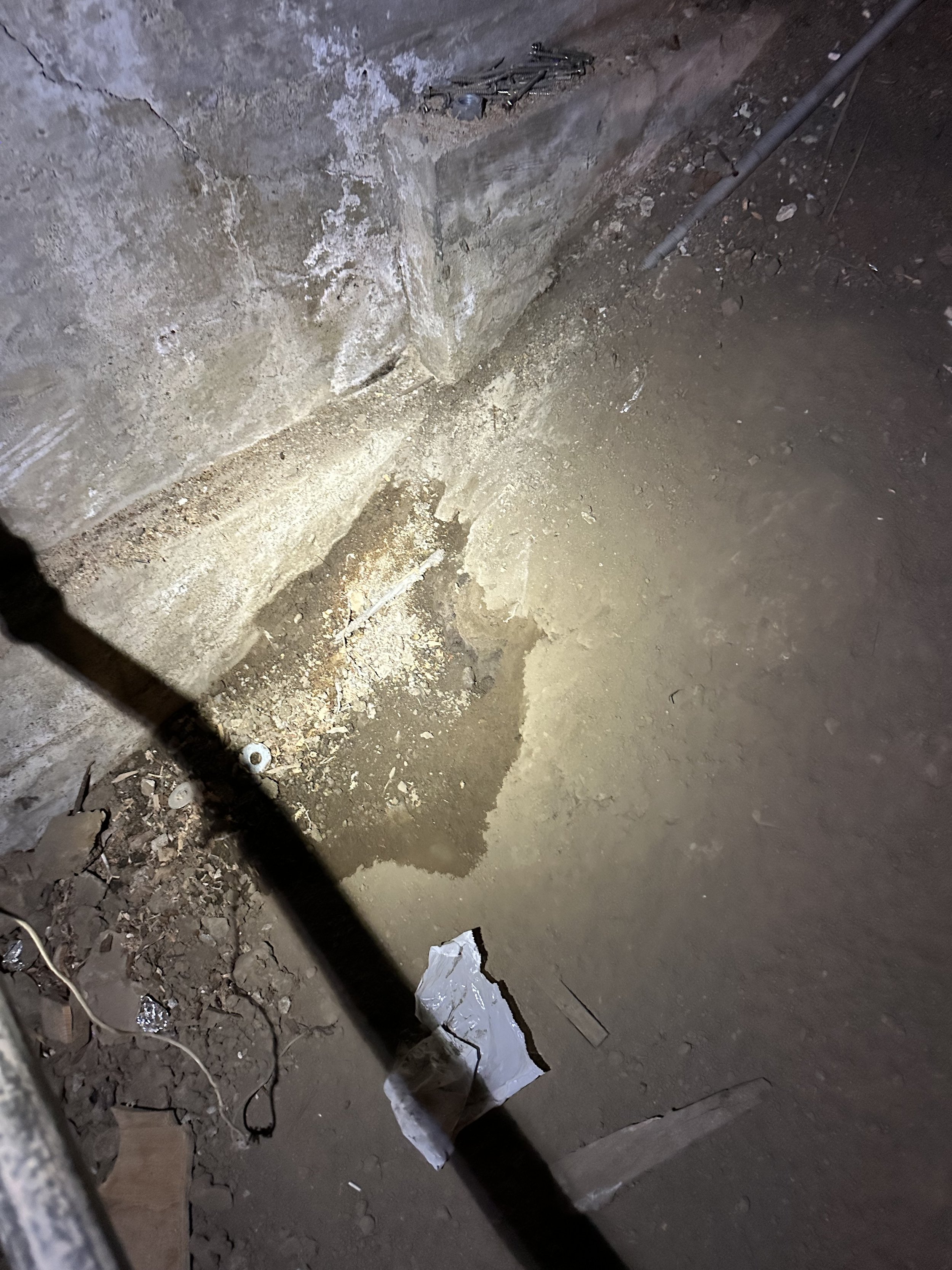 Weep hole in subarea