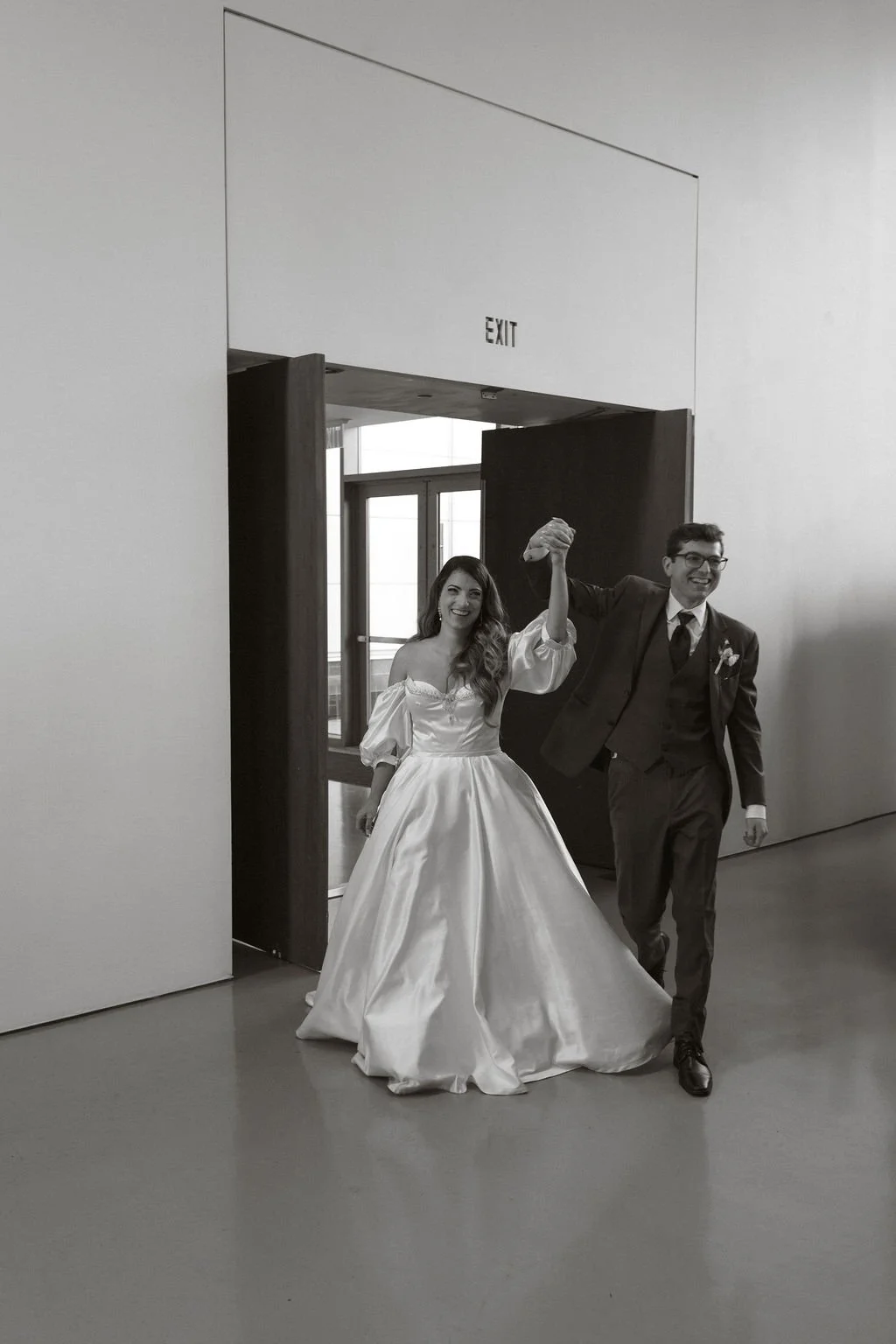 jakeandnicoleweddingartgalleryofhamilton (107).jpg