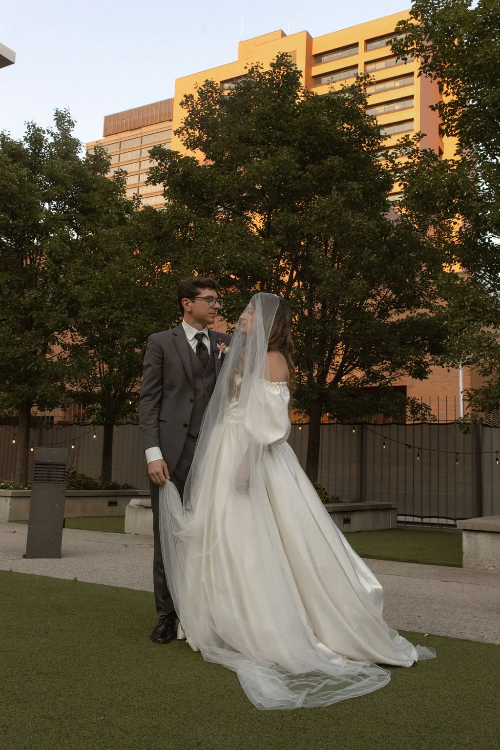 jakeandnicoleweddingartgalleryofhamilton (124).jpg