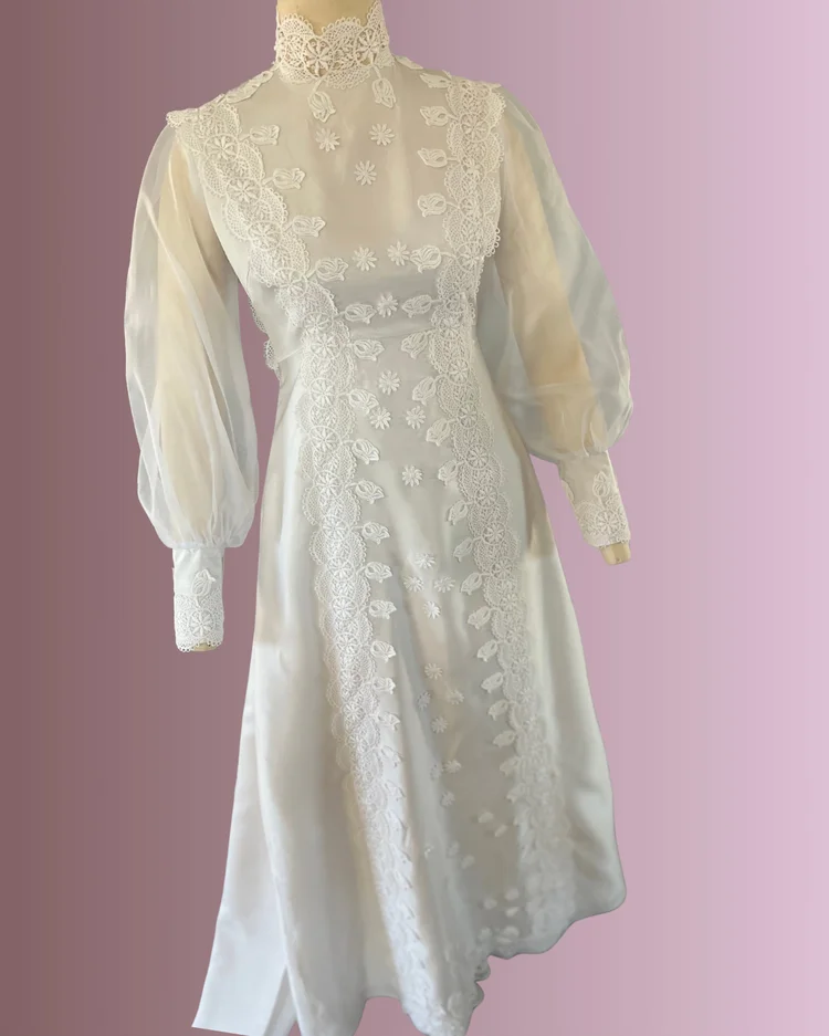 My Favorite Vibe: The Wedding Dresses of the 1970s I Maybelle NYC