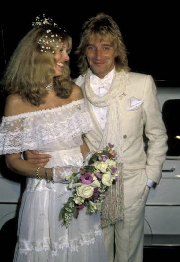 Alana Stewart 1975 wedding .png