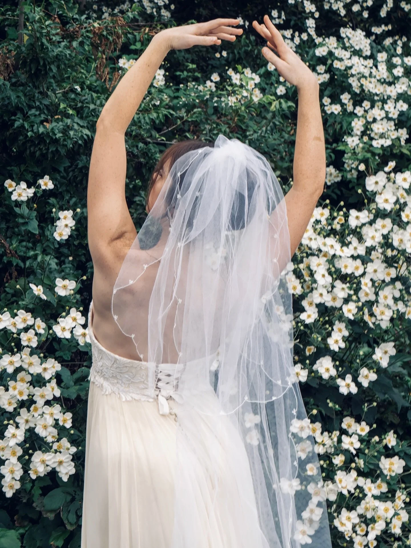 Just scrolling through last month's Brooklyn shoot with @madeinnewyorkcity and although this 1960s reimagined silk gown has sold, I had to share these! 

Watching @carolinec1arke dance right there on the street was magical. Her movement brought the s