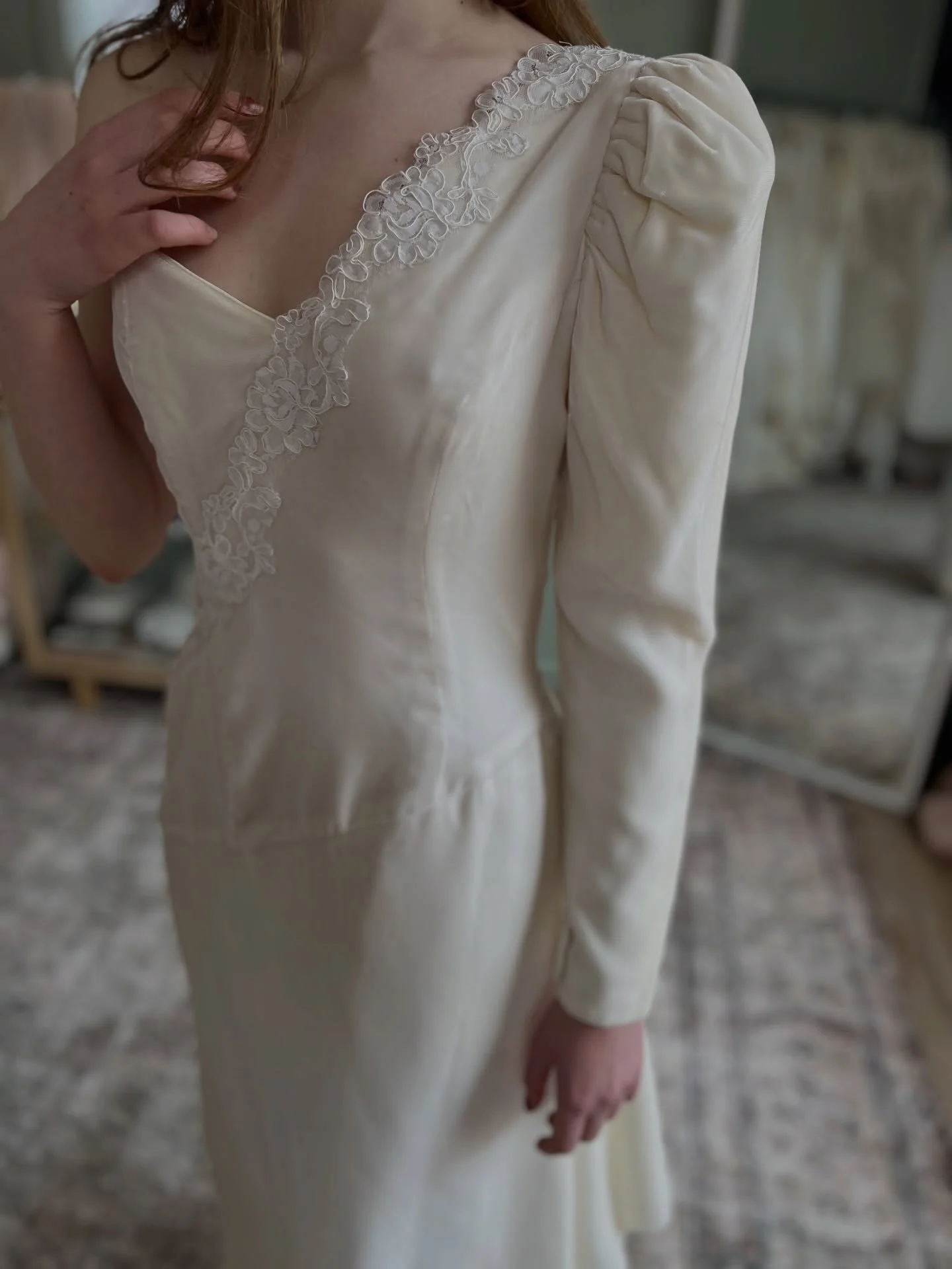 This 1980s one-shoulder gown is a masterclass in material. Crafted in a radiant silk rayon velvet, it has a depth and luster that honestly has to be seen&mdash;and felt&mdash;to be understood. It&rsquo;s luxe, it&rsquo;s substantial, and it has that 