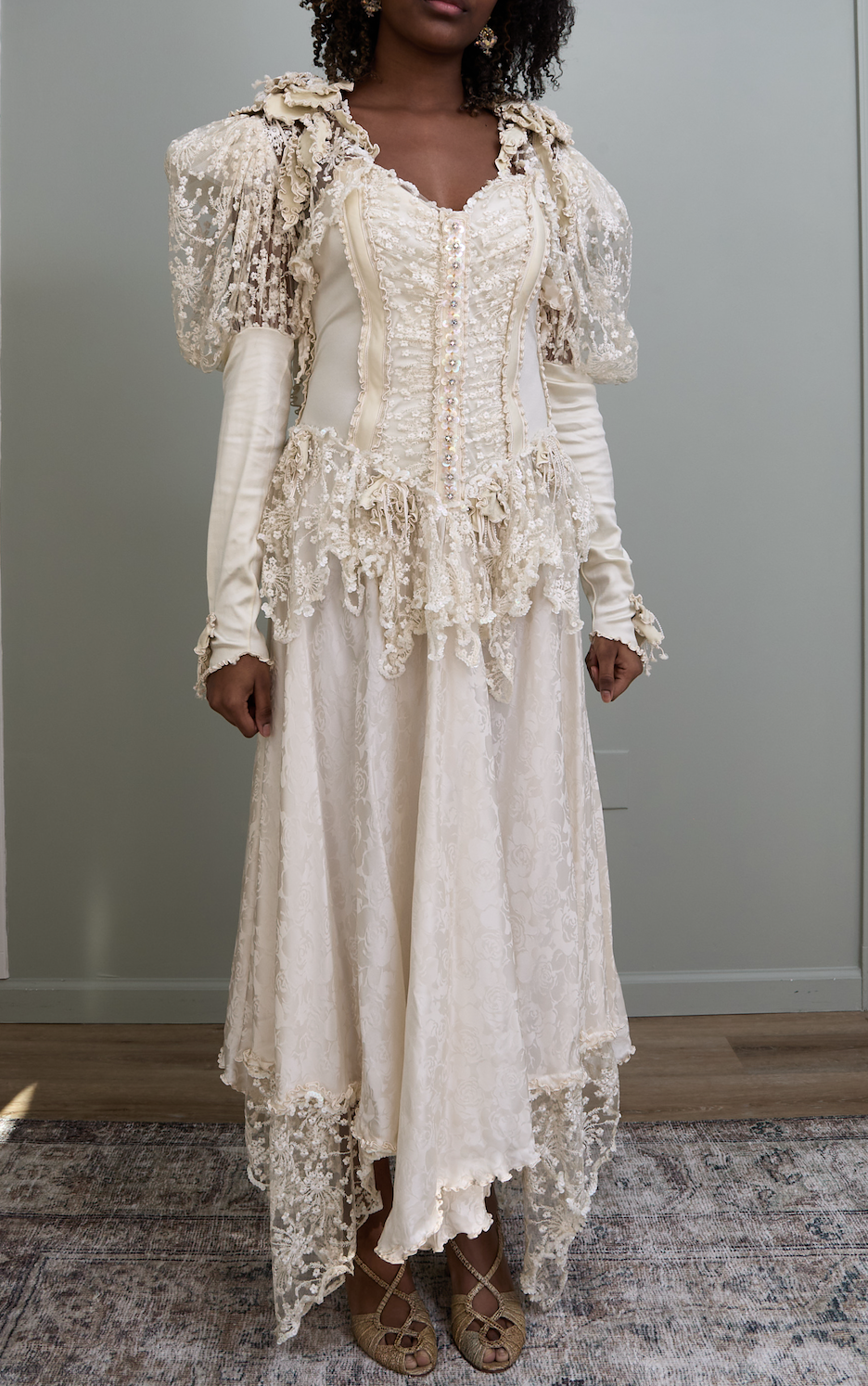 1980s Pouf sleeve dramatic bride.png