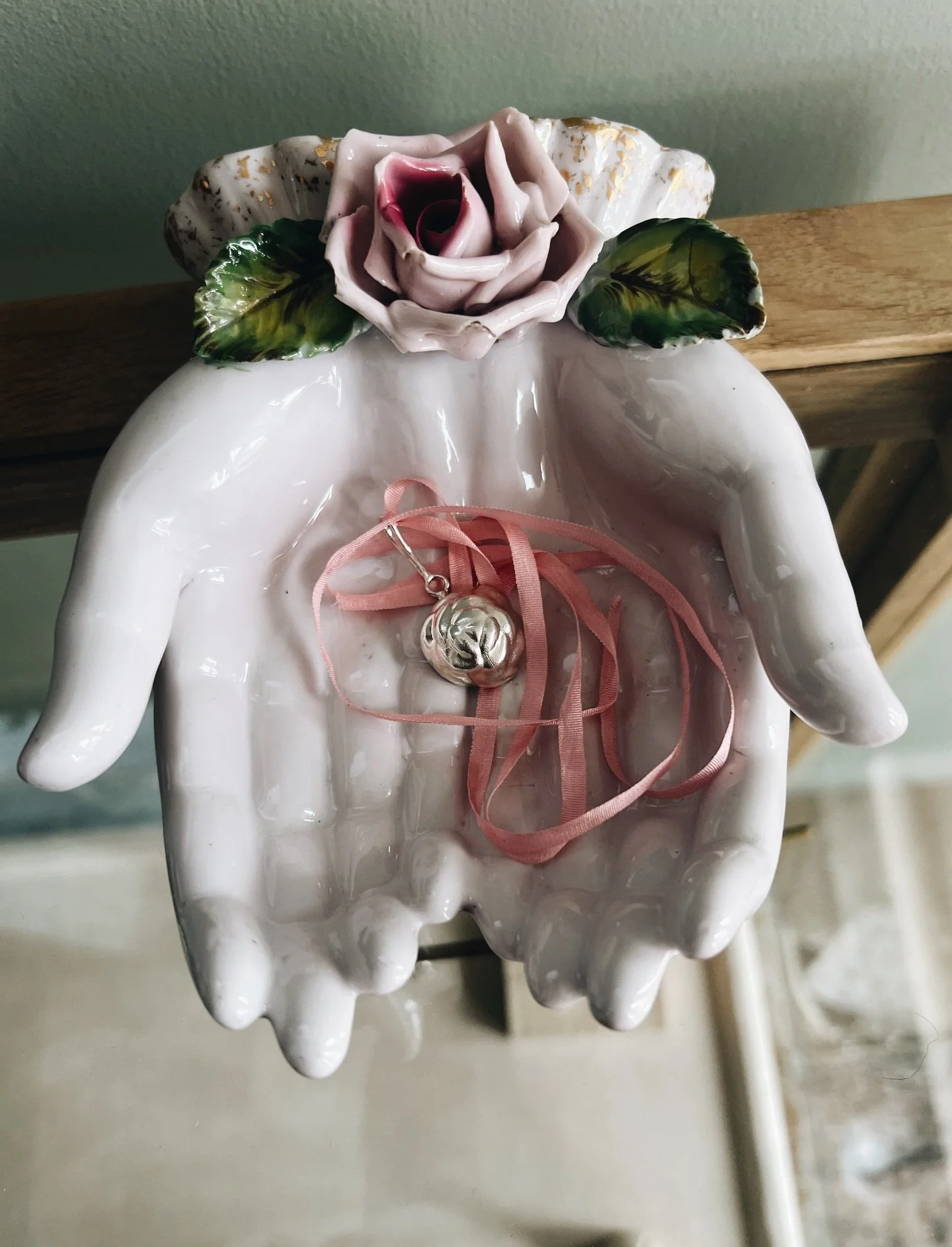 Happy International Women&rsquo;s Day! 🌸 We&rsquo;re celebrating the power of female artistry all through March.

Right now in the boutique, we&rsquo;re featuring the delicate Fleur d&rsquo;Argent collection by Sandrine B. @sandrinebjewelry 
🌹These