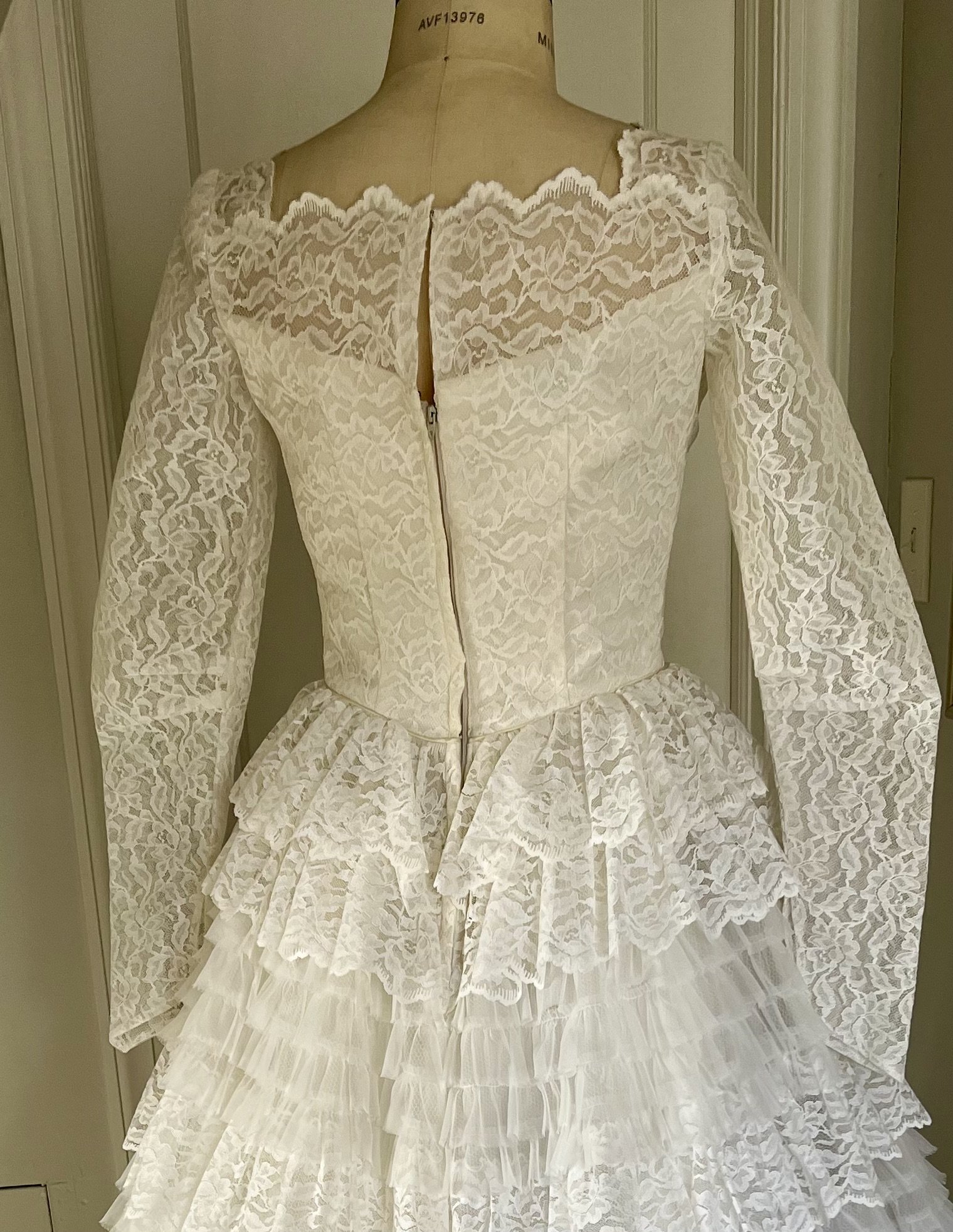 old-fashion wedding dress.jpg