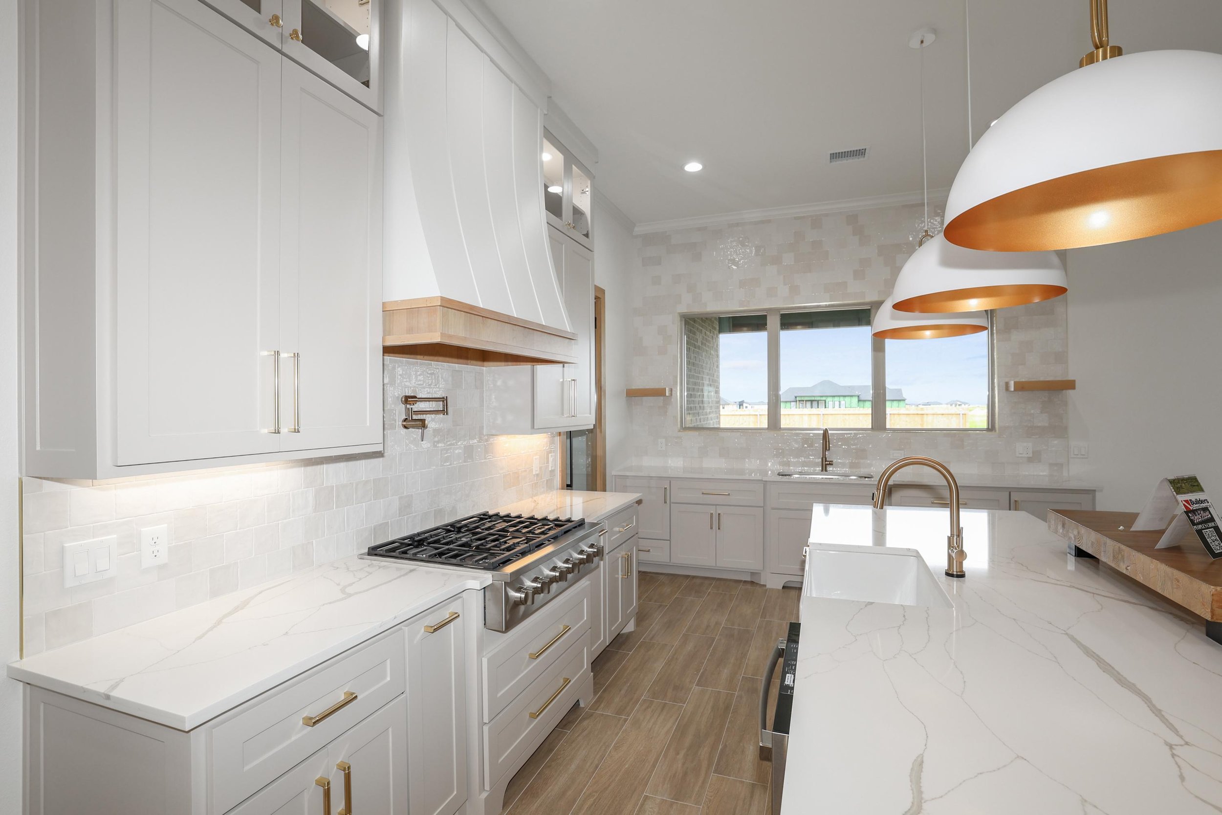 16-Kitchen.jpg